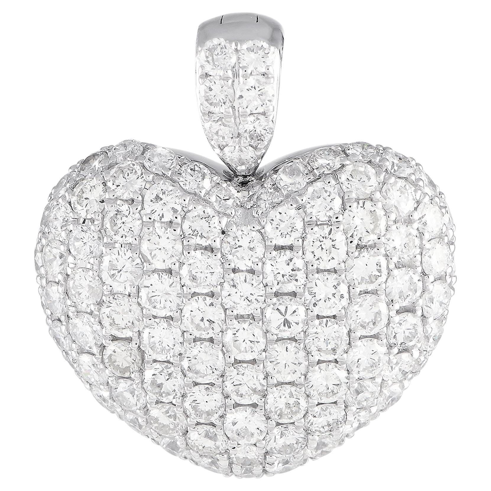 LB Exclusive 18K White Gold 3.0ct Diamond Heart Pendant For Sale