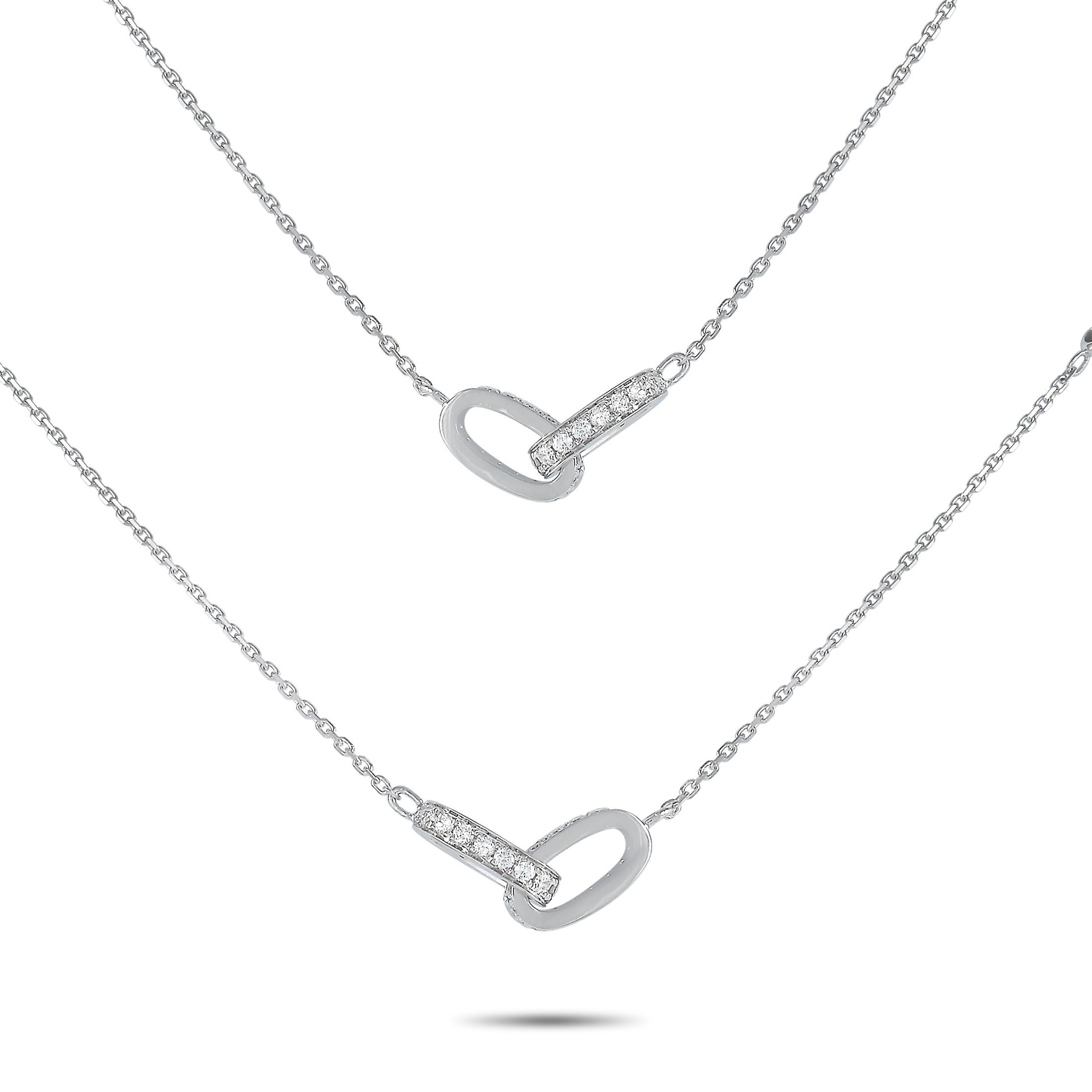 Cet élégant long collier en or blanc 18 carats 3,25 ct de diamants de la marque LB Exclusive est la pièce maîtresse subtile et parfaite. Elle est dotée d'une chaîne en or blanc 18K mesurant 34 pouces de long et sertie de diamants ronds. La chaîne