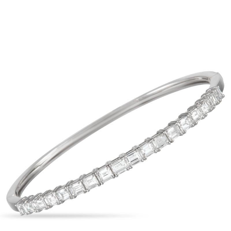 LB Exclusive 18K White Gold 4.00 ct Diamond Bangle Bracelet In New Condition In Southampton, PA