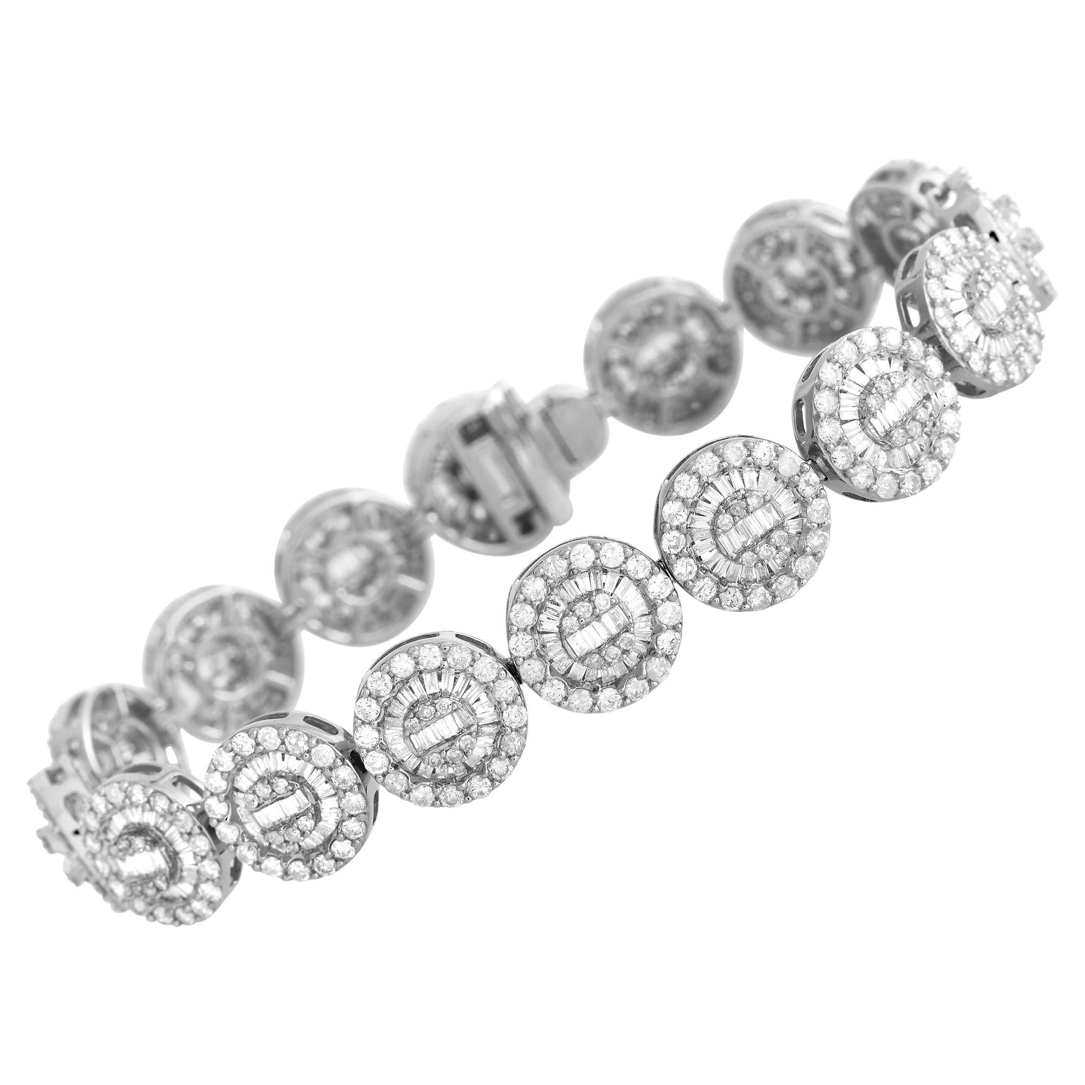 LB Exclusive 18K White Gold 7.30ct Diamond Bracelet For Sale