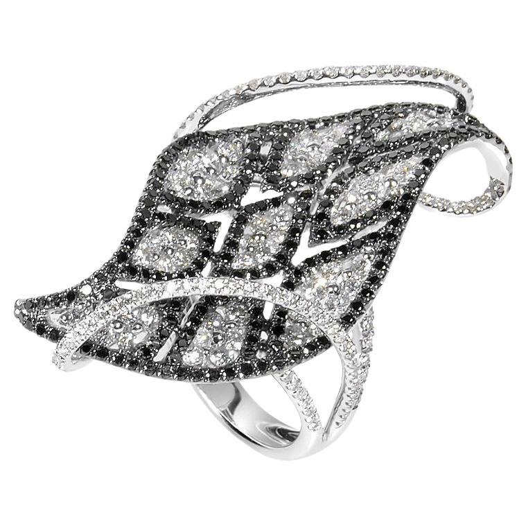 LB Exclusive 18K White Gold Black & White Diamond Leaf Ring For Sale