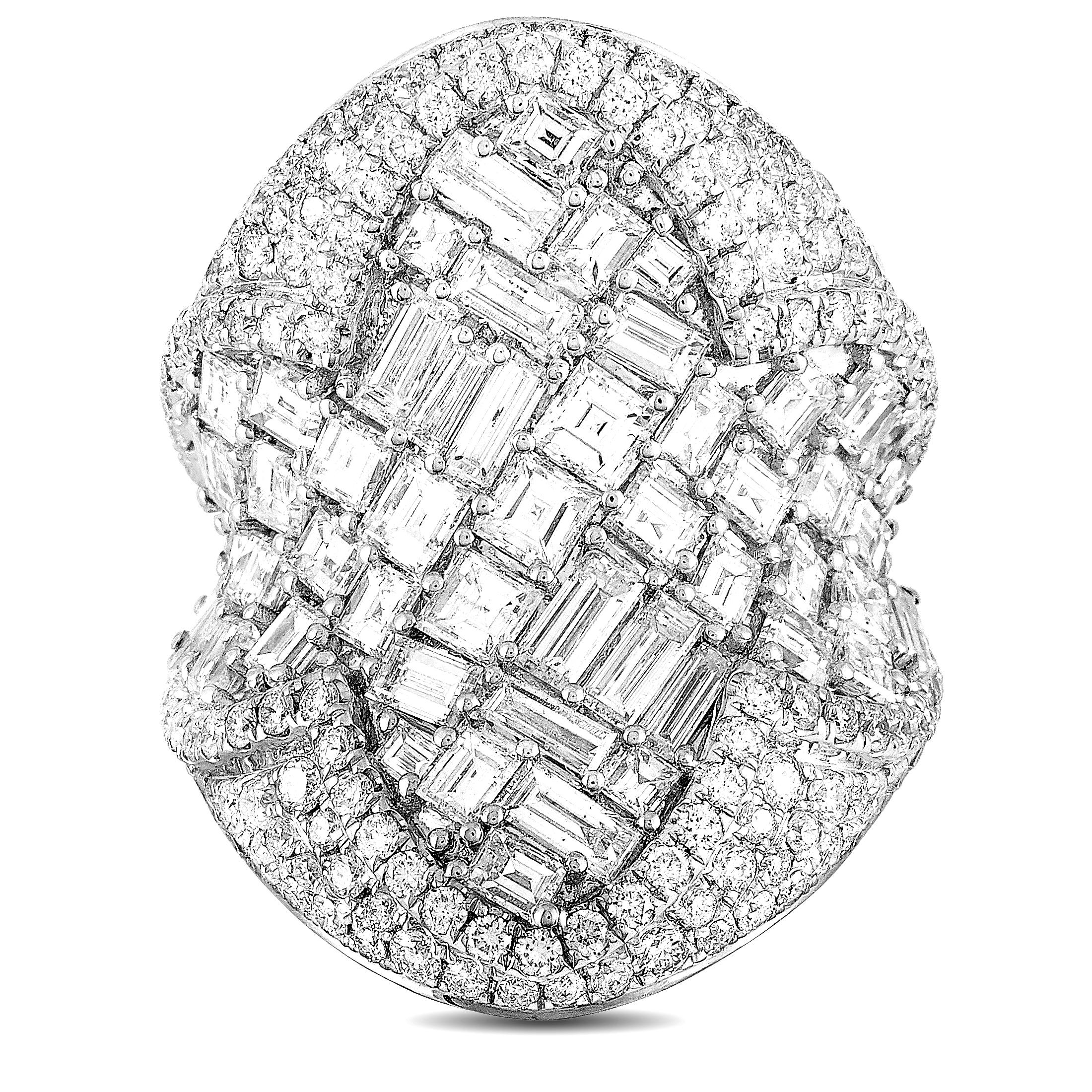 Women's LB Exclusive 18 Karat White Gold Round and Square Diamond Saddle Ring