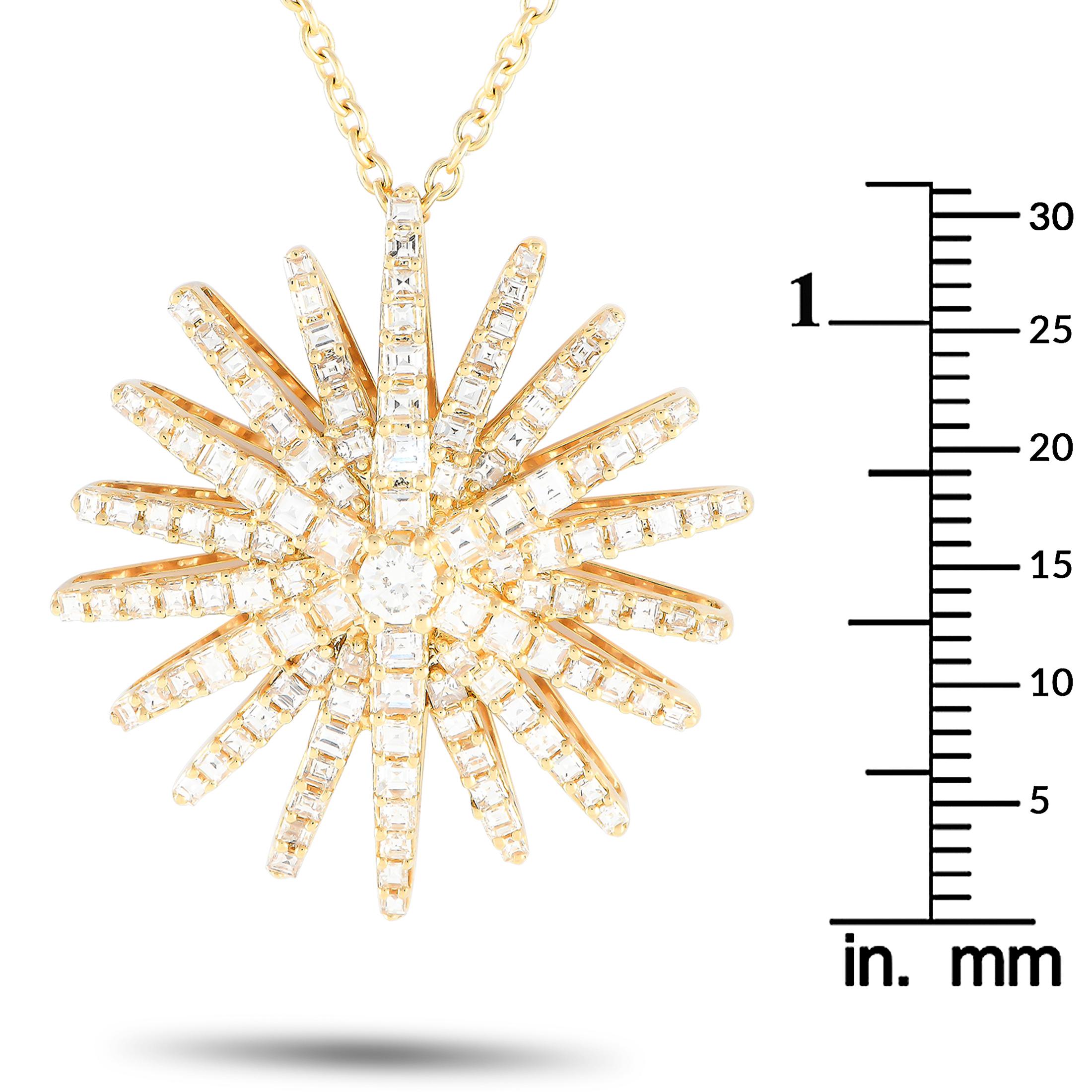 LB Exclusive 18K Yellow Gold 2.60ct Diamond Sunburst Pendant Necklace In New Condition For Sale In Southampton, PA