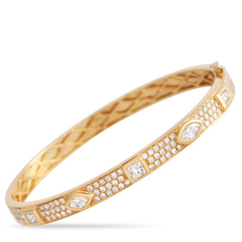 LB Exclusive 18k Yellow Gold 2.76ct Diamond Bangle Bracelet In New Condition In Southampton, PA