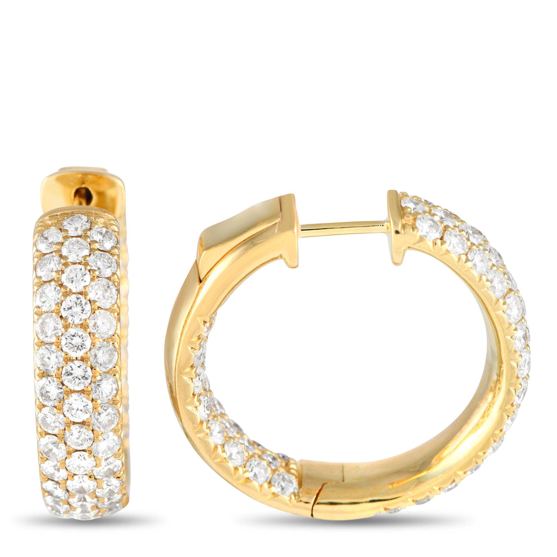 Count on these statement-making hoops to bring a dash of glam to your looks. Each yellow gold hoop measures 1
