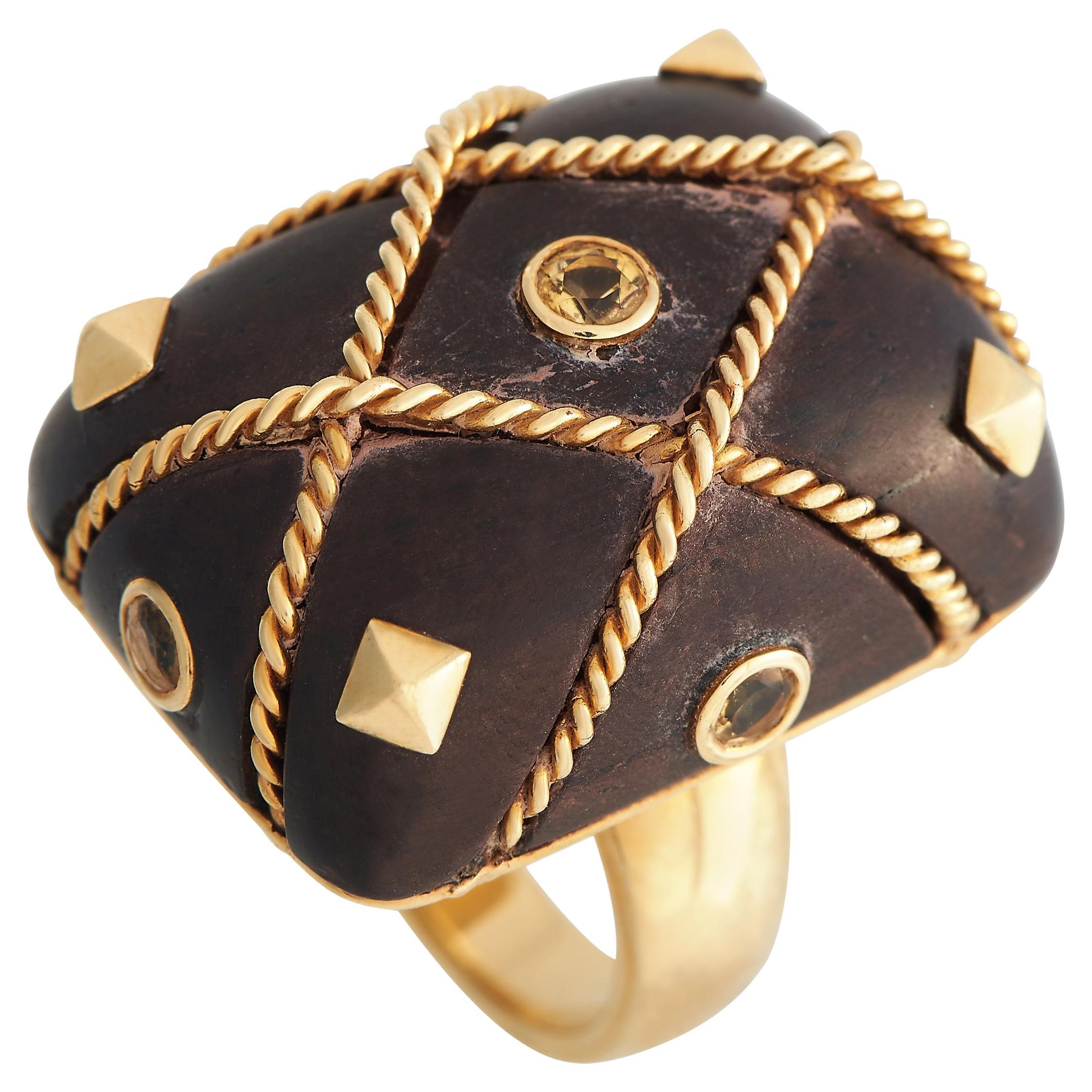 LB Exclusive 18k Yellow Gold and Wood Sapphire Ring For Sale at 1stDibs