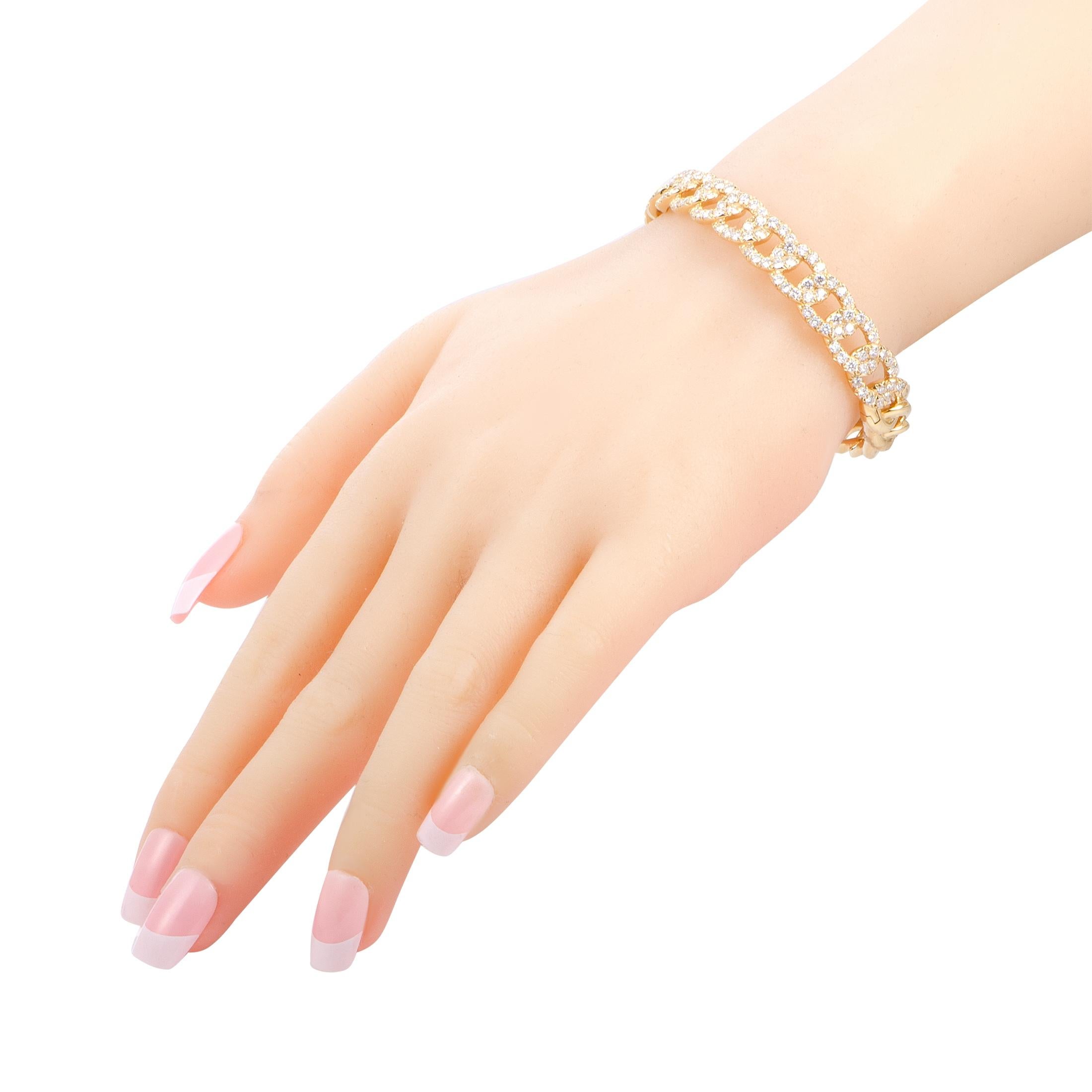 Featuring a stunningly graceful design presented in luxurious gold, this splendid bracelet exudes classy elegance and prestigious extravagance. Presented by , the bracelet is beautifully crafted from radiant 18K yellow gold. The sumptuous sheen of
