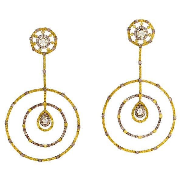 LB Exclusive 18K Yellow Gold Multi-Diamond Drop Earrings For Sale