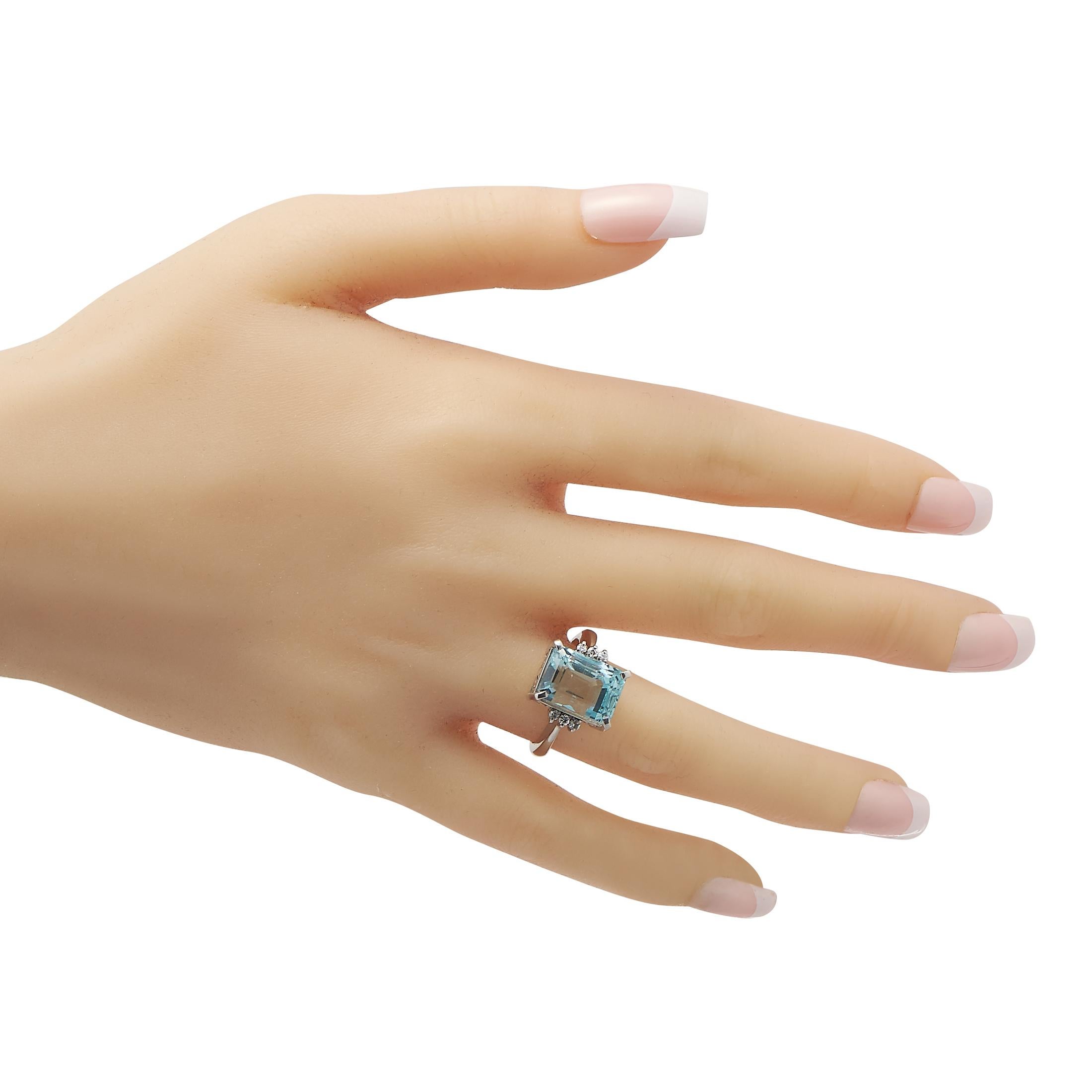 Mixed Cut LB Exclusive Platinum 0.21ct Diamond and Aquamarine Ring For Sale
