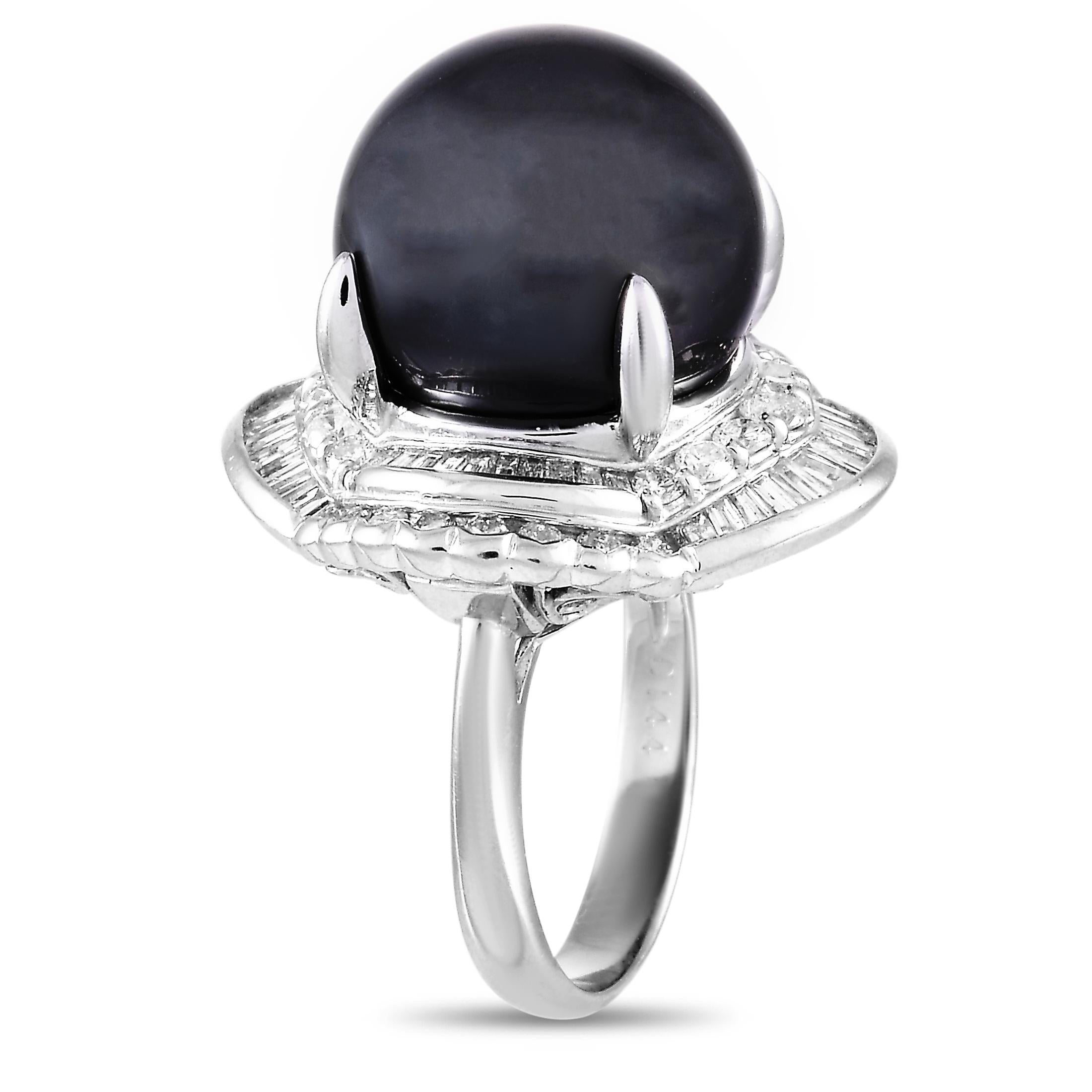 This LB Exclusive ring is made of platinum and embellished with a 14.8 mm pearl and a total of 1.44 carats of diamonds. The ring weighs 18 grams and boasts band thickness of 4 mm and top height of 18 mm, while top dimensions measure 25 by 21 mm.
 
