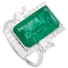 LB Exclusive Platinum 2.03 Carat Diamond and 6.10 Carat Columbian Emerald Ring