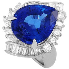 LB Exclusive Platinum 2.10 Carat Diamond and Tanzanite Ring LB Exclusive Platinum 2.10 Carat Diamond and Tanzanite Ring