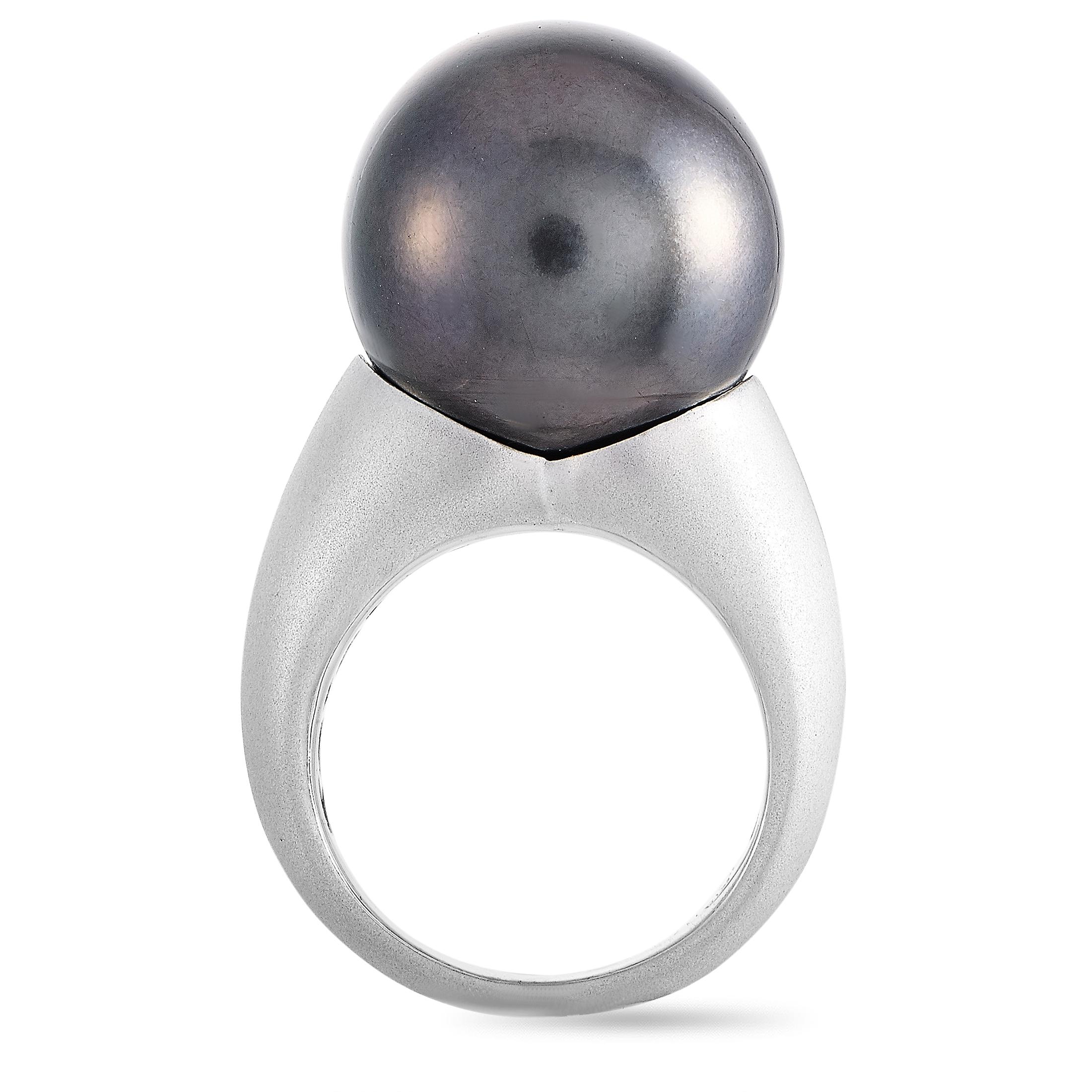 This LB Exclusive ring is made of platinum and set with a 16 mm Tahitian pearl. The ring weighs 13.7 grams, boasting band thickness of 3 mm and top height of 17 mm, while top dimensions measure 16 by 16 mm.
 
 Offered in estate condition, this item