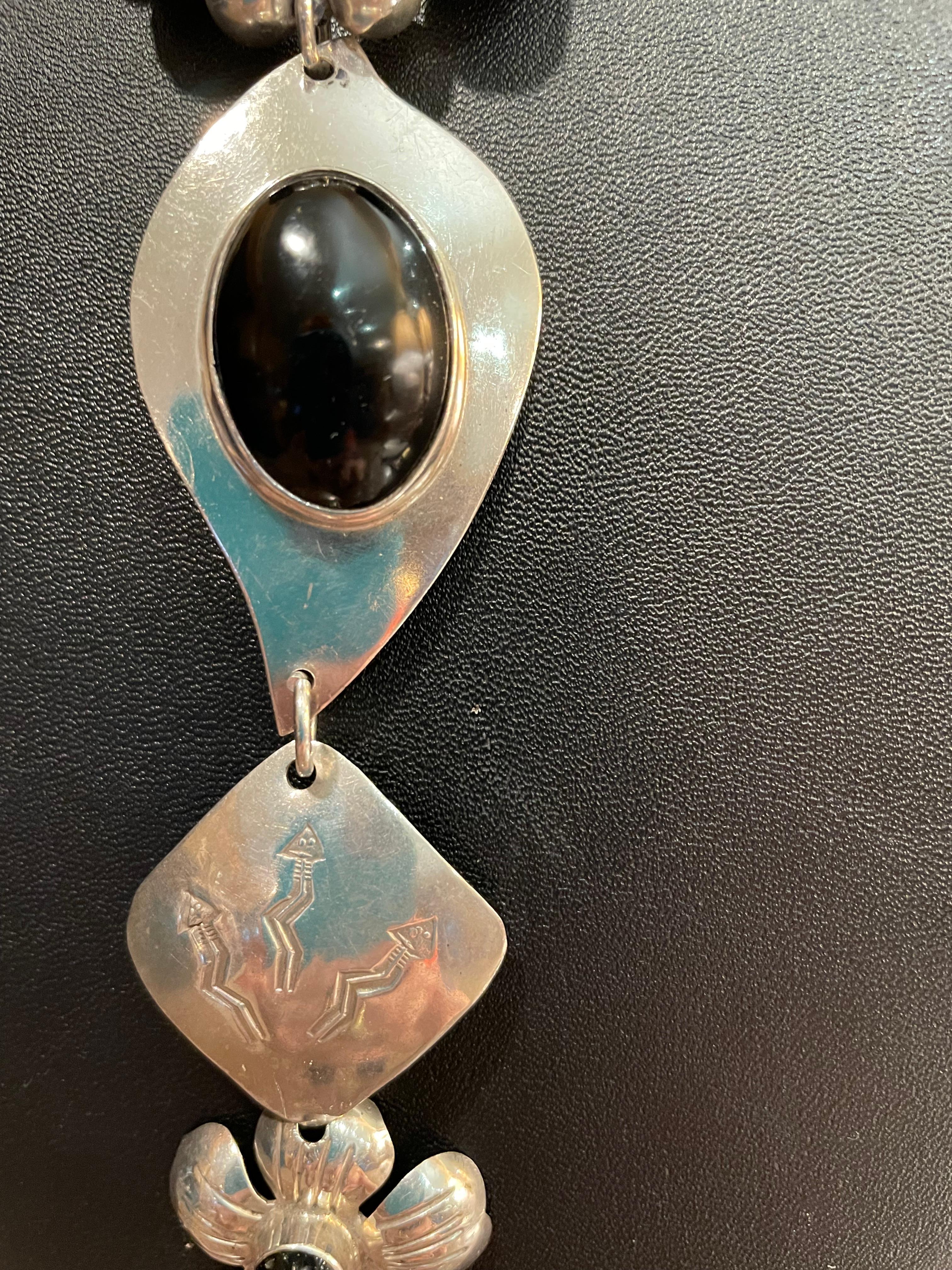 Perlina LB Favolosa collana multi ciondolo fatta a mano in argento e onice, unica nel suo genere in vendita