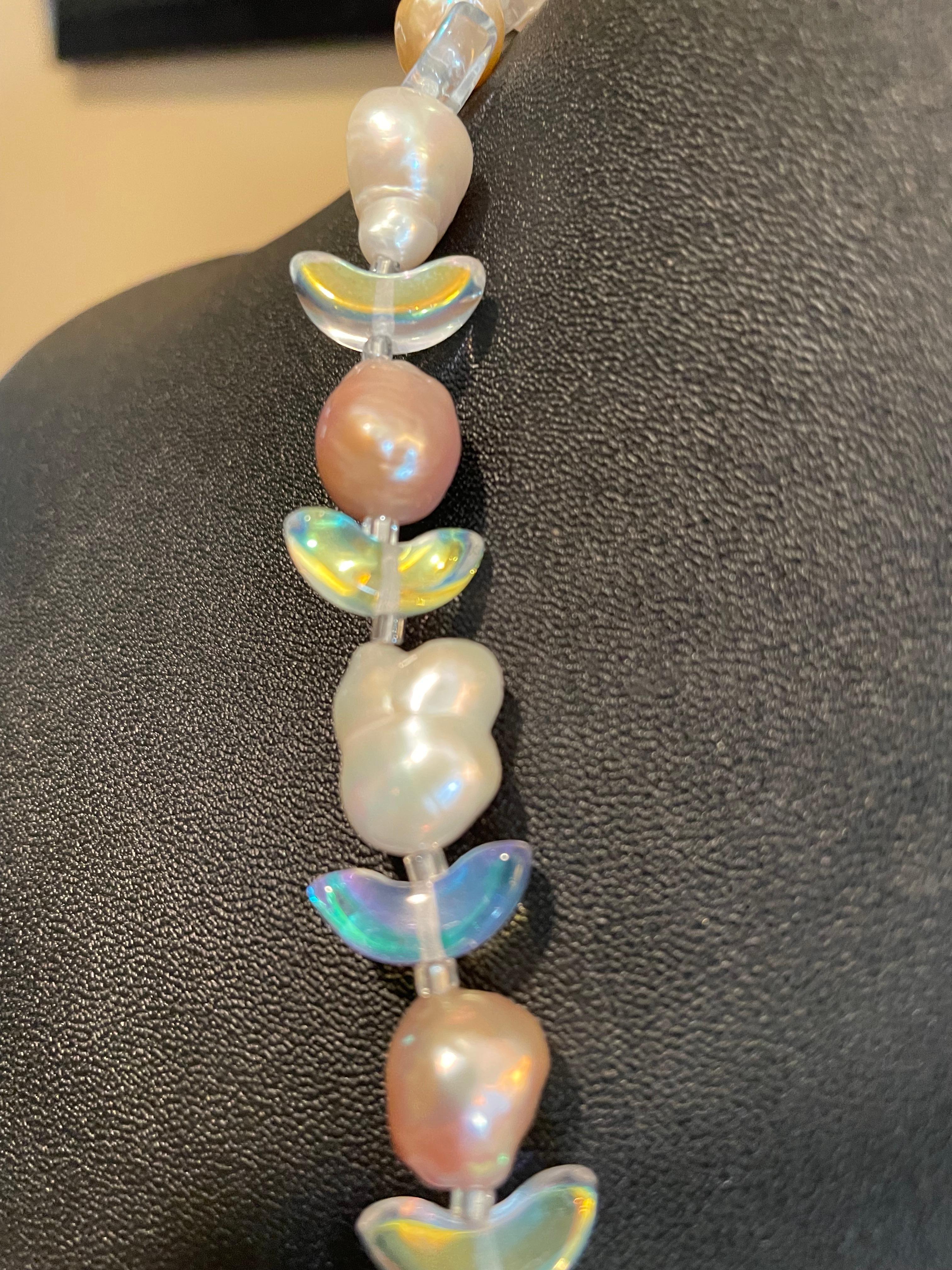 Rétro LB large Baroque Pearls Vintage Glass Stunning Handmade One of a Kind Necklace (Collier unique en son genre) en vente