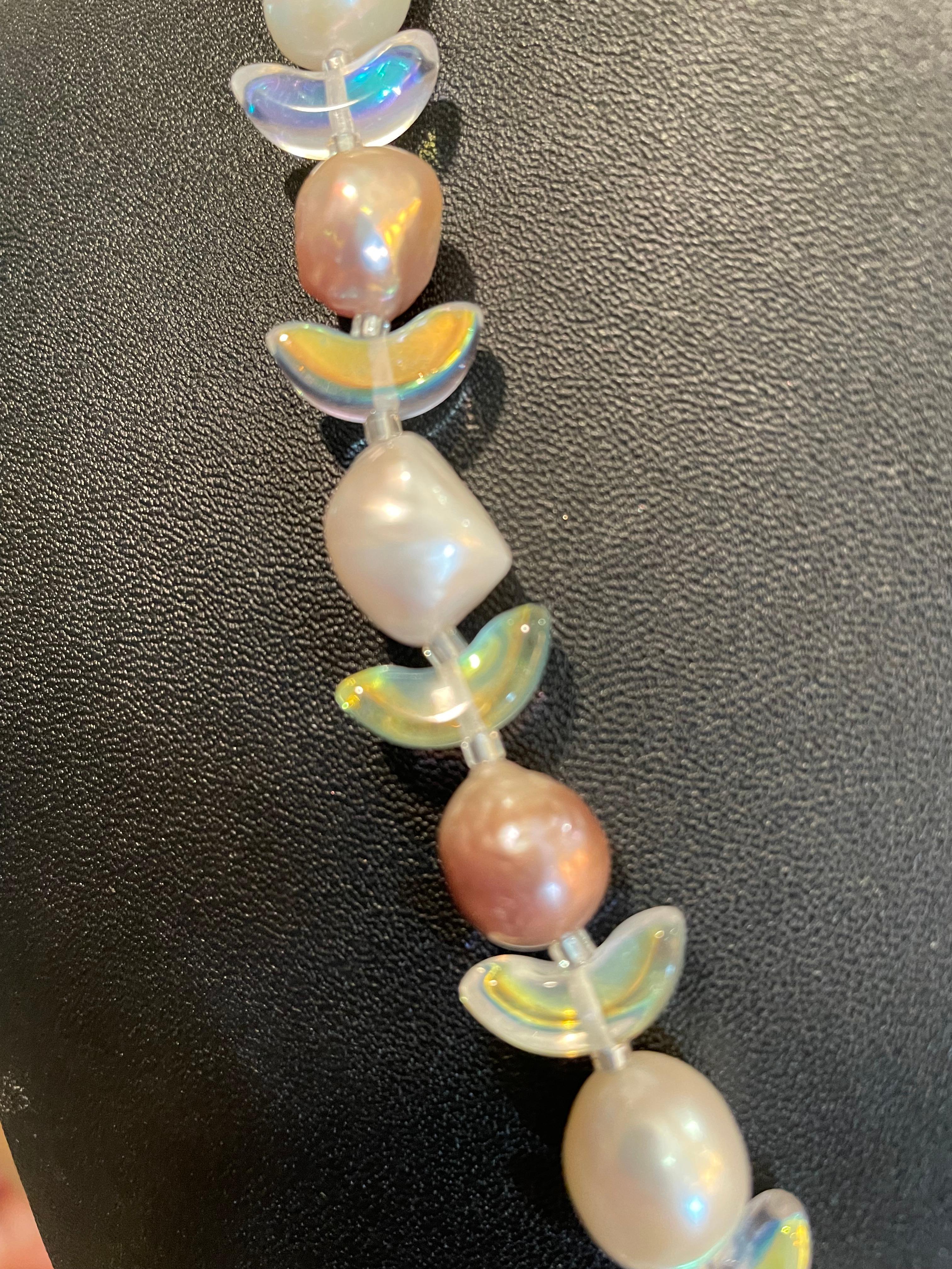 LB large Baroque Pearls Vintage Glass Stunning Handmade One of a Kind Necklace (Collier unique en son genre) en vente 1