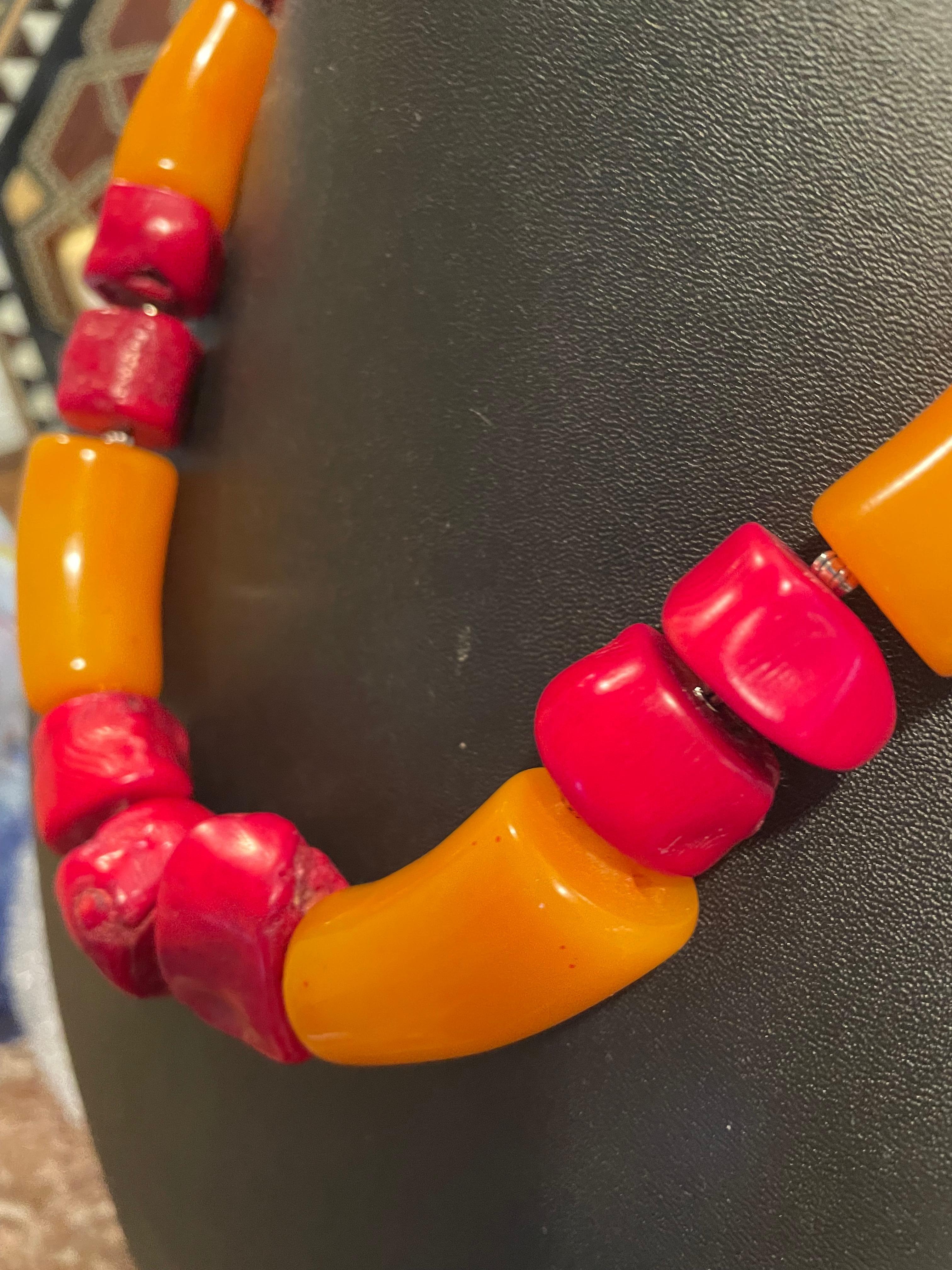 LB offers a Dramatic French Bakelite and Red Coral Stunning necklace For Sale 2