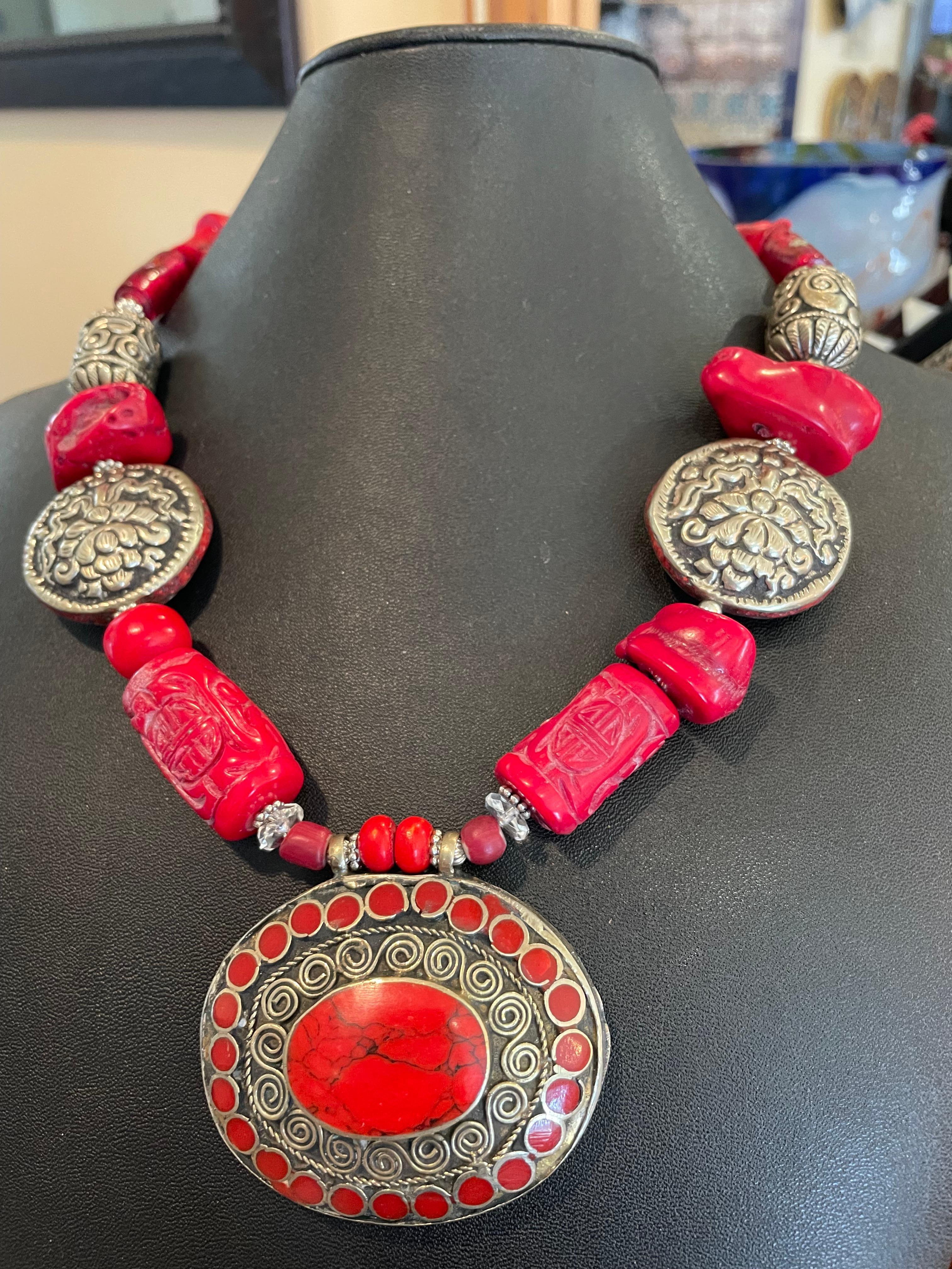 Artisan LB offers a Tribal Tibetan Coral Silver pendant Coral Glass Silver necklace For Sale