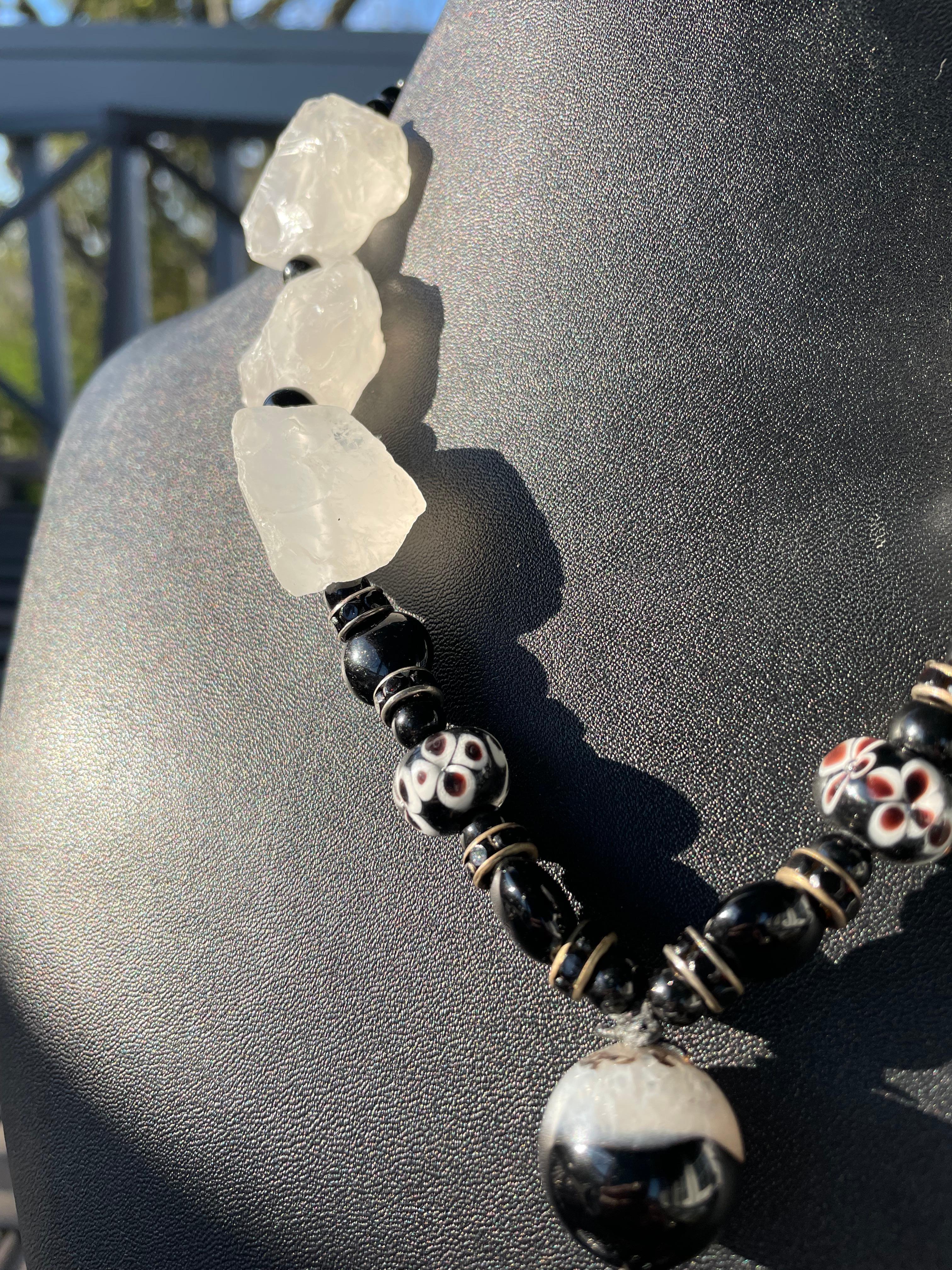 LB offers Carved Onyx Buddha pendant Rock Quartz Vintage Glass Onyx Necklace In New Condition In Pittsburgh, PA
