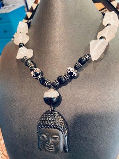 LB bietet geschnitzte Onyx Buddha-Halskette mit Bergquarz-Anhänger aus Glas-Onyx, Vintage