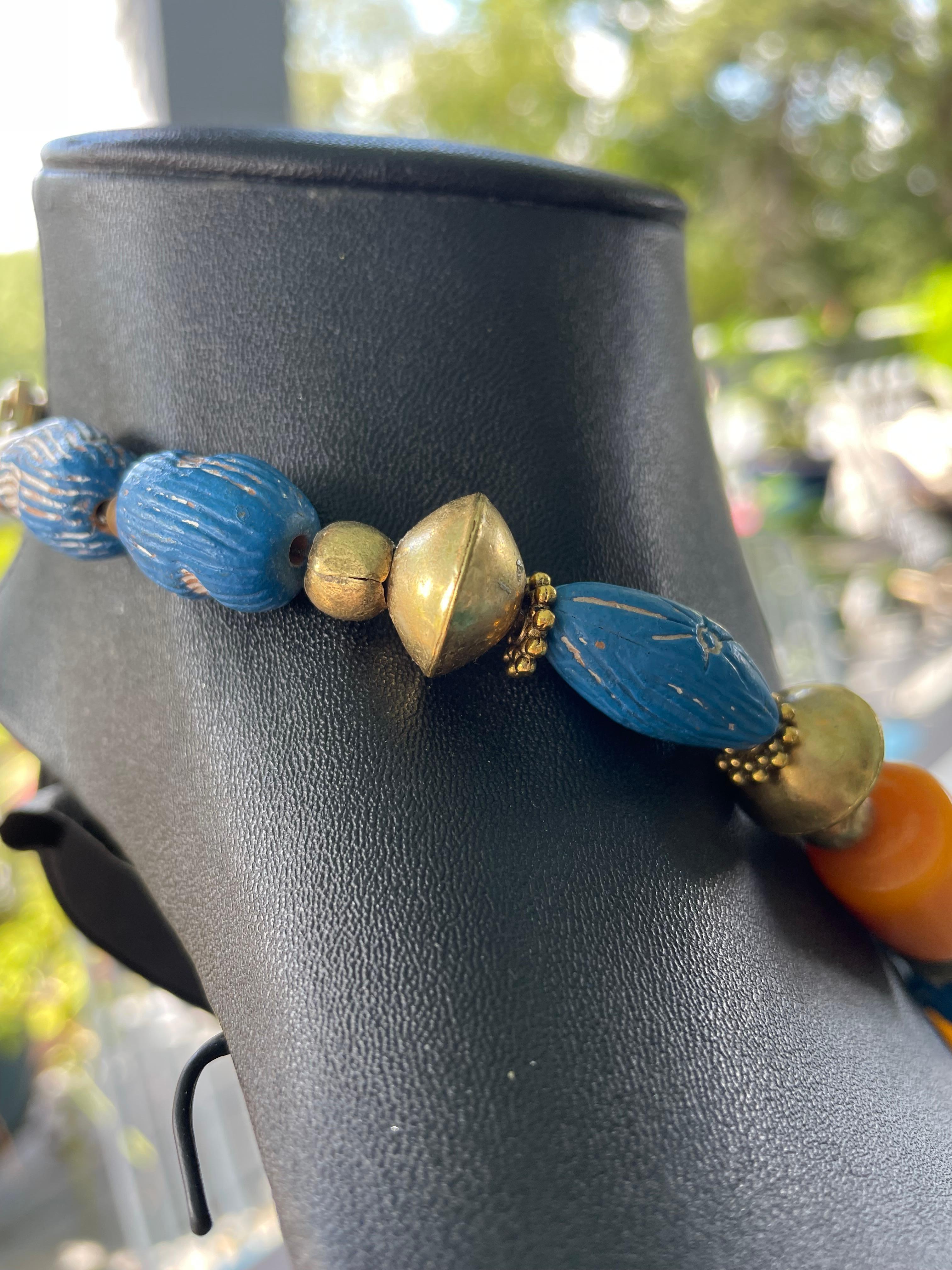 LB offre una collana di argilla africana in stile Deco in bachelite lustrata tibetana 