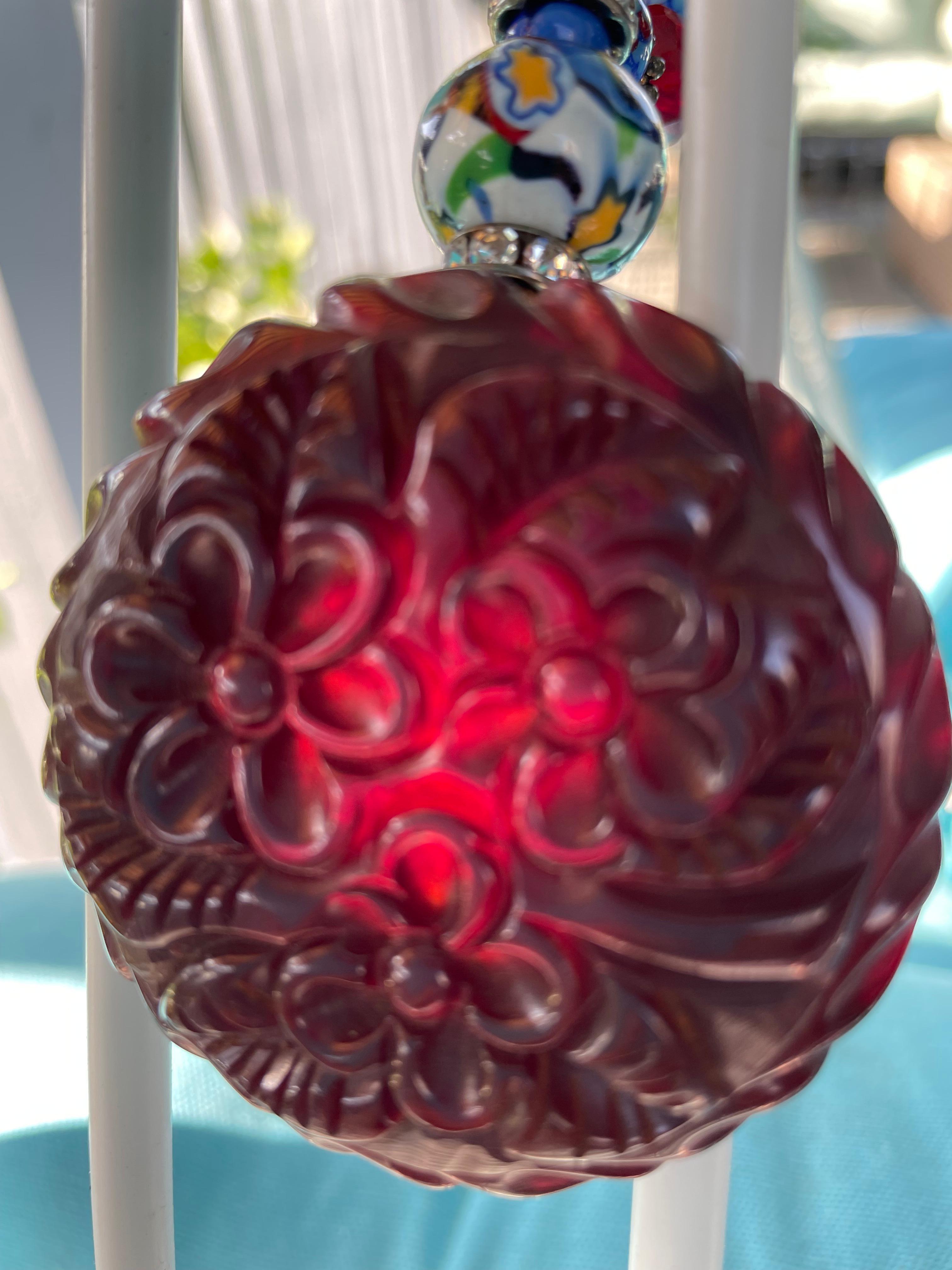 LB offers French Bakelite Carved Pendant Venetian glass Tibetan Wood necklace For Sale 3