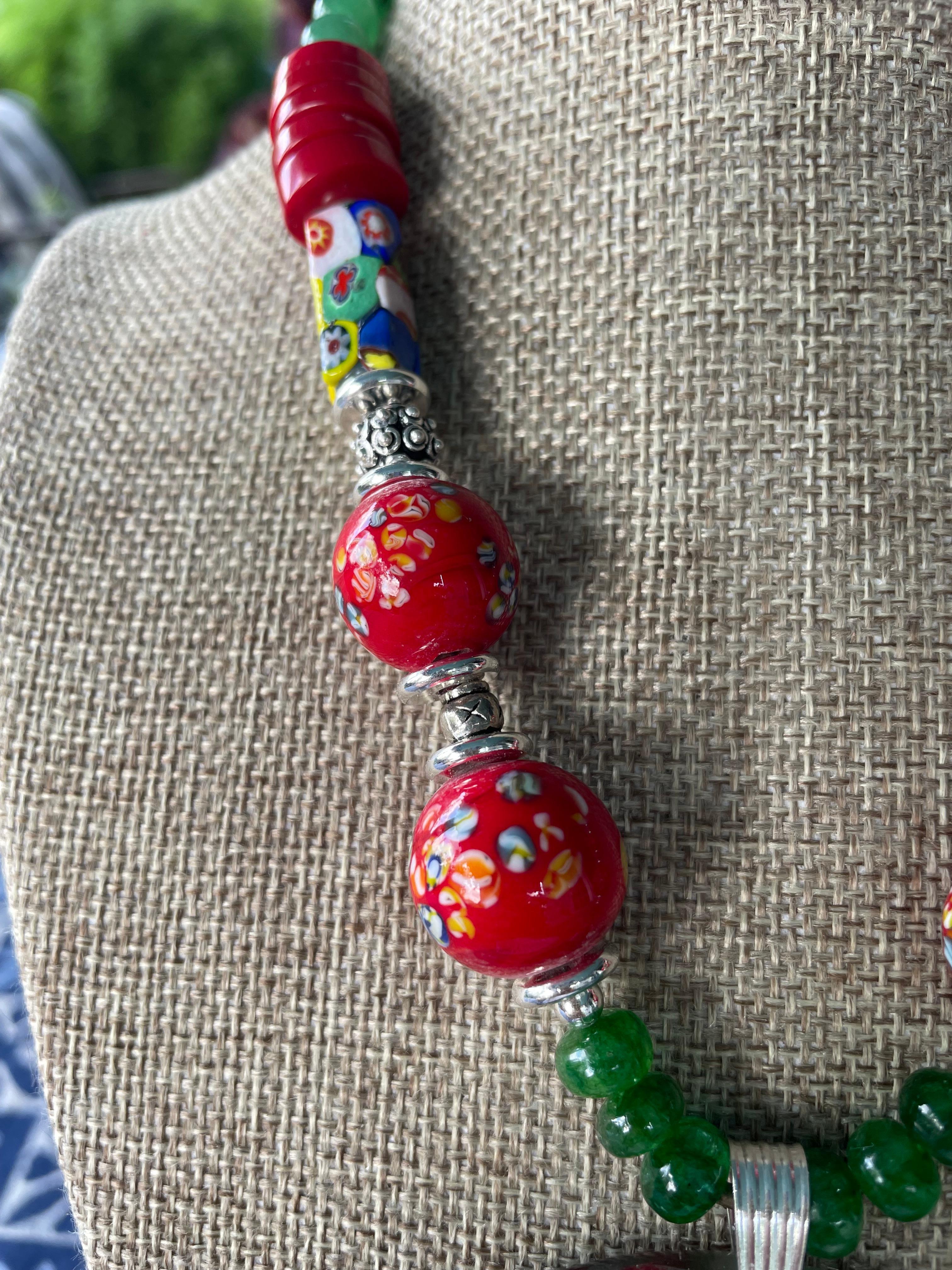da uomo o donna LB offre il ciondolo di vetro francese Collana di corallo di vetro veneziano di vetro di Pechino SS in vendita