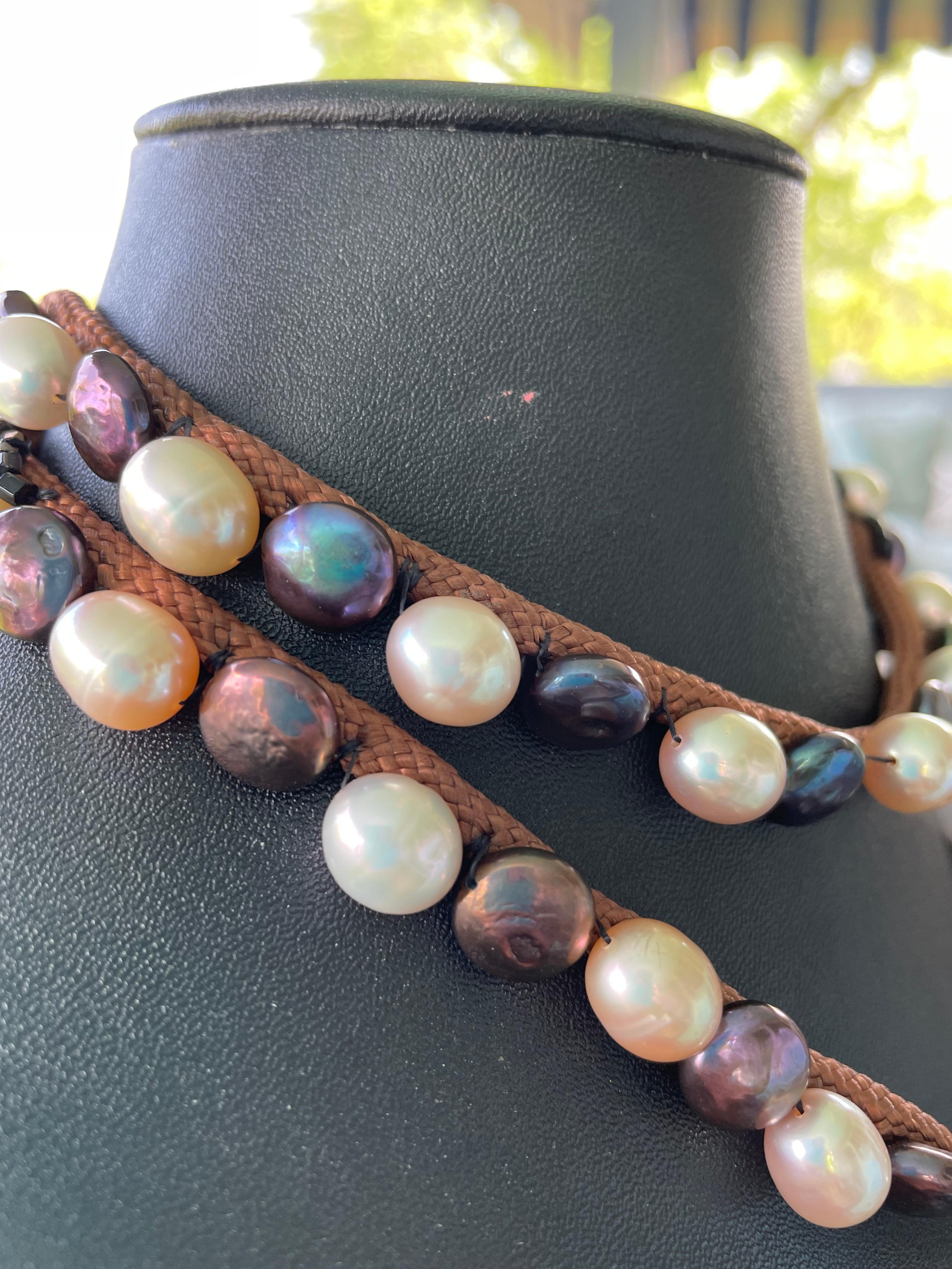LB propose des perles d'eau douce en verre et argent sterling cousu sur un collier à cordon en vente 4