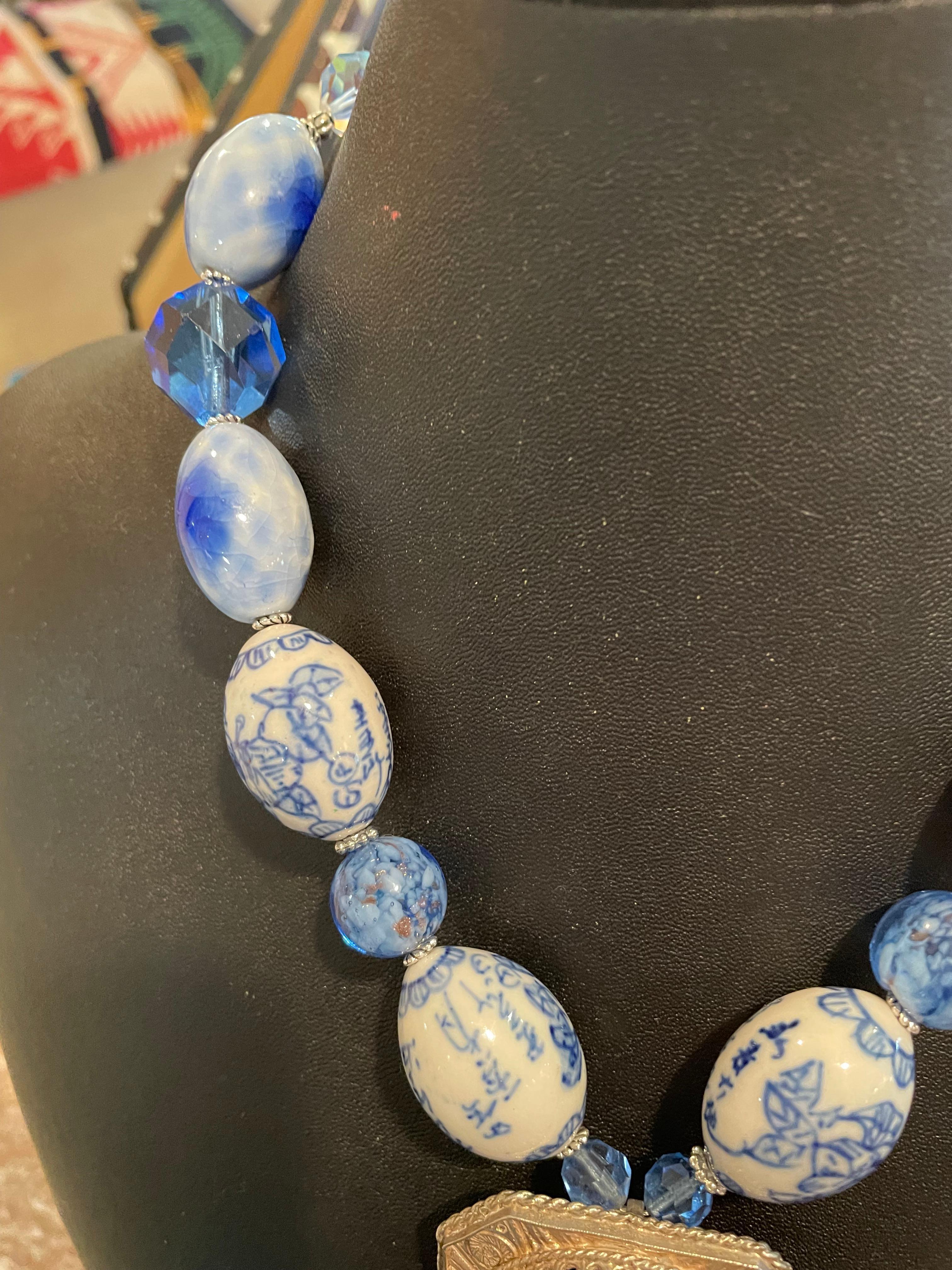 LB offers Lapis Lazuli Silver Pendant Necklace with Crystal China Ceramic Agate For Sale 2