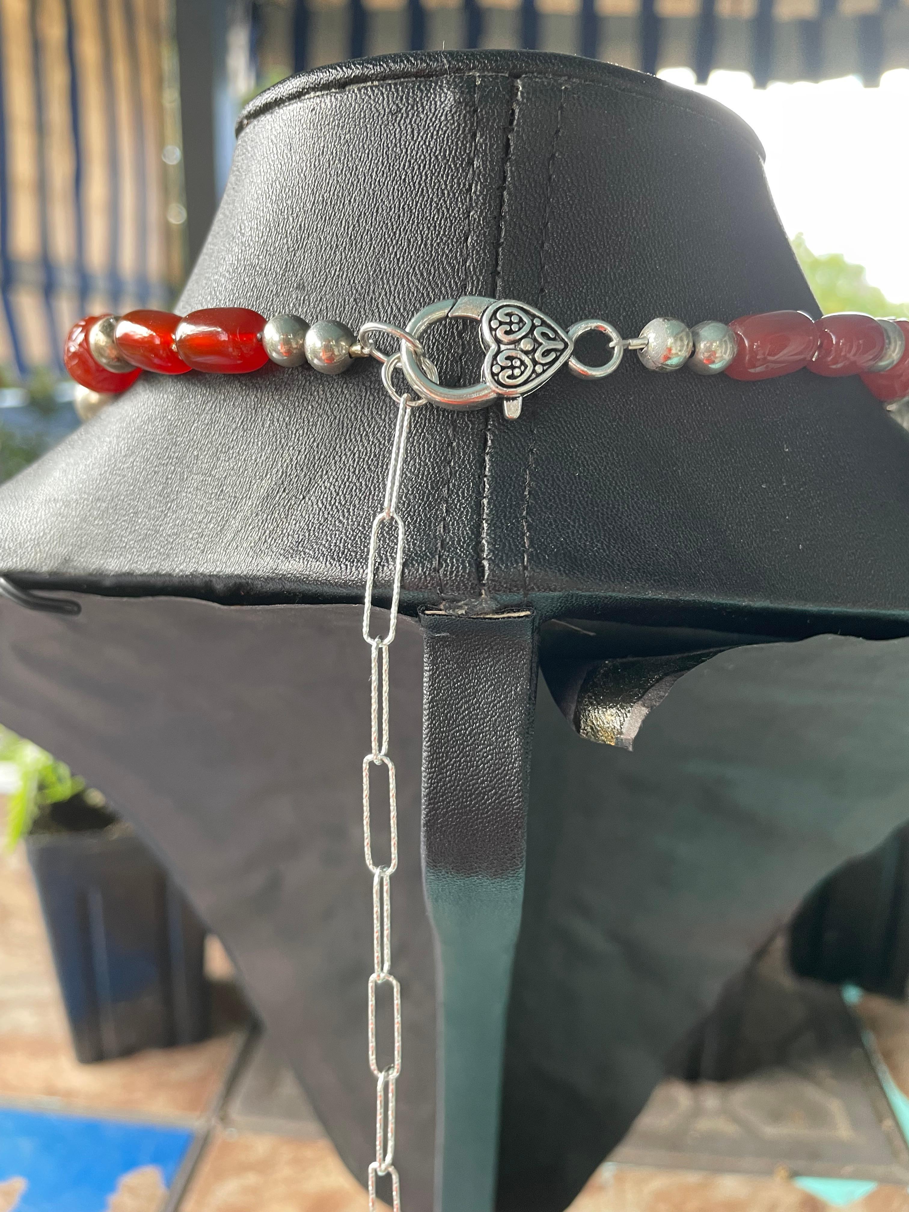 LB offre il ciondolo Sole messicano SS Corniola SS Collana di perline d'argento messicane in vendita 1