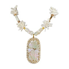 LB bietet Strass Schnalle CarvedMOP Brosche Glasstücke Goldton MOP Halskette