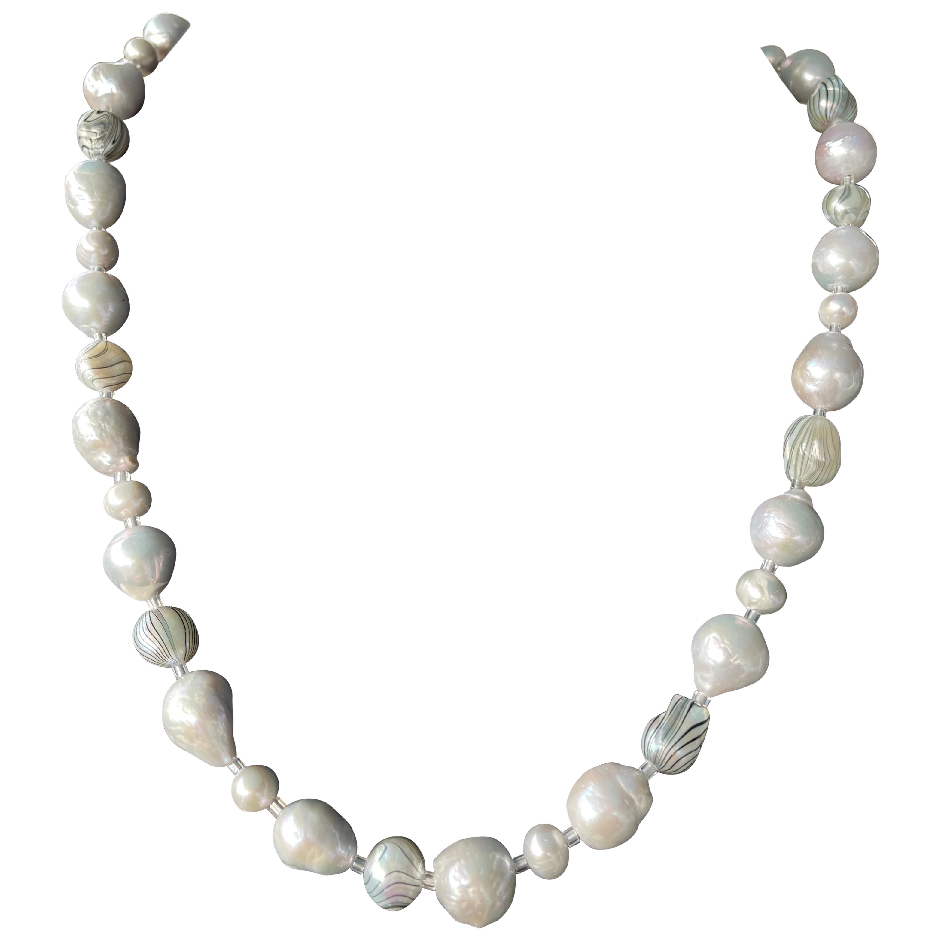 LB offre un filo di perle cinesi d
acqua dolce grigie a strisce per una collana di perle SS