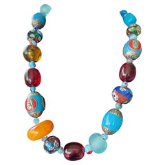 LB ofrece collar de cuentas de turquesa de resina de vidrio veneciano de baquelita tibetana