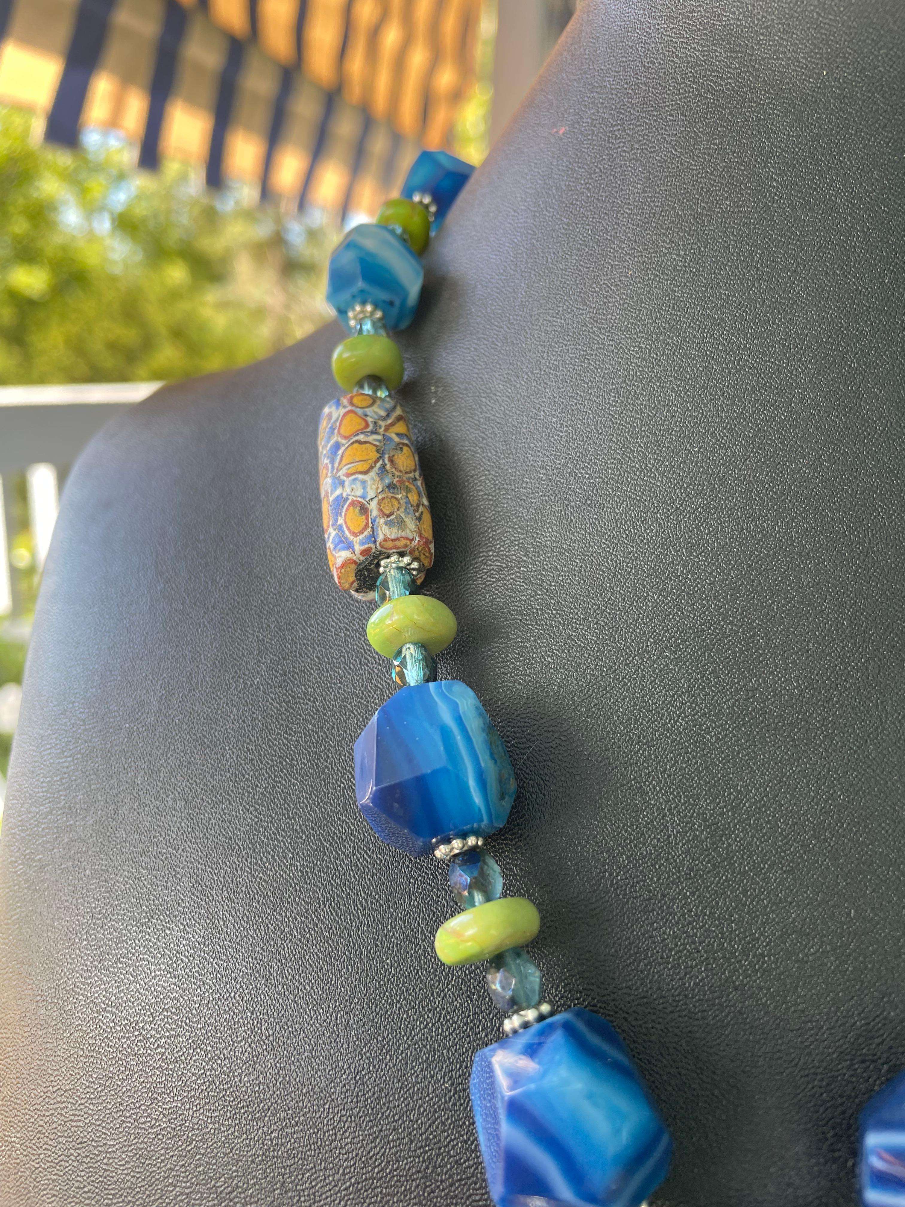 LB offers Tibetan Silver Lapis pendant Blue Agates Turquoise Venetian necklace In Good Condition For Sale In Pittsburgh, PA