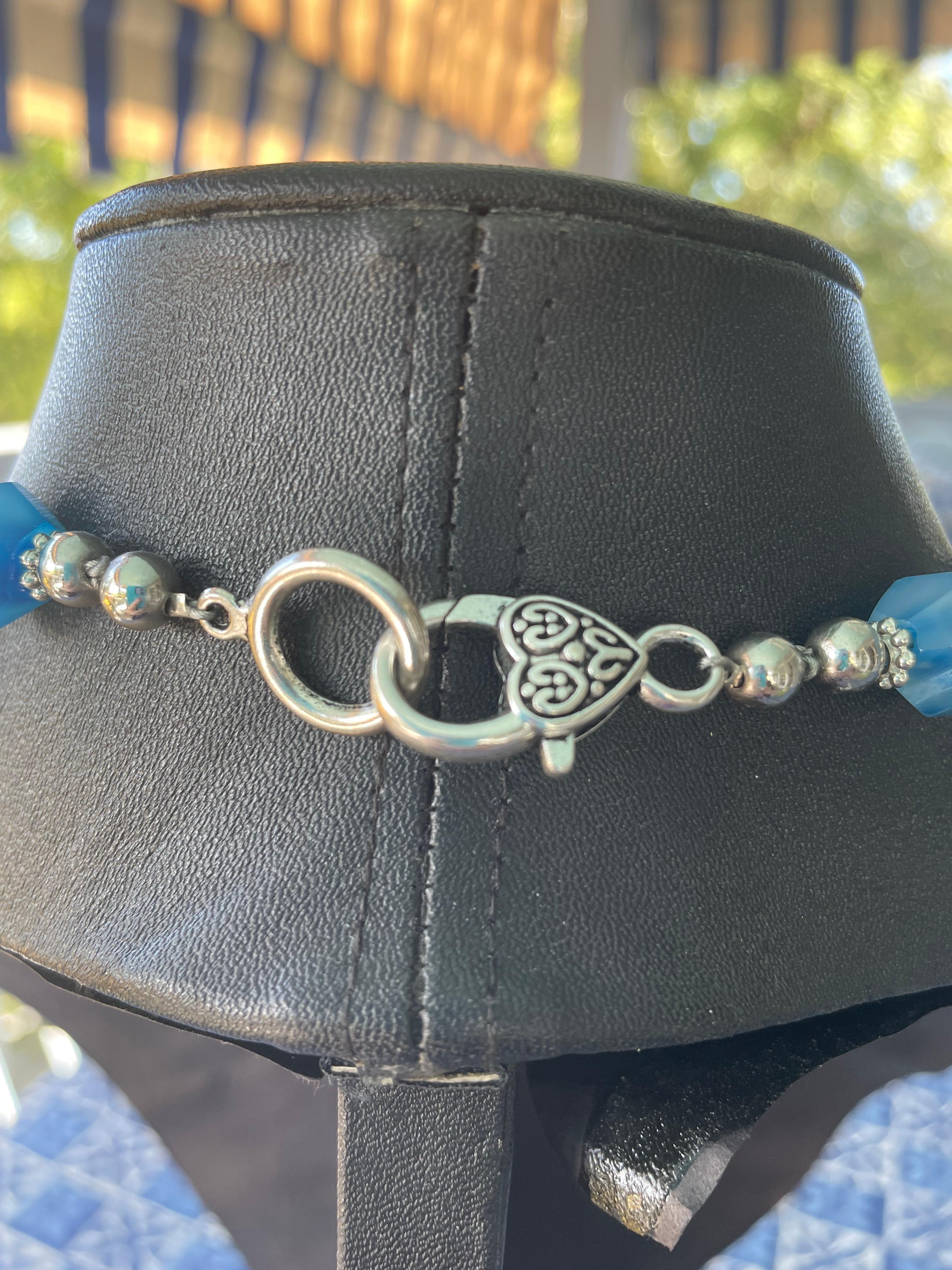 LB offers Tibetan Silver Lapis pendant Blue Agates Turquoise Venetian necklace For Sale 3