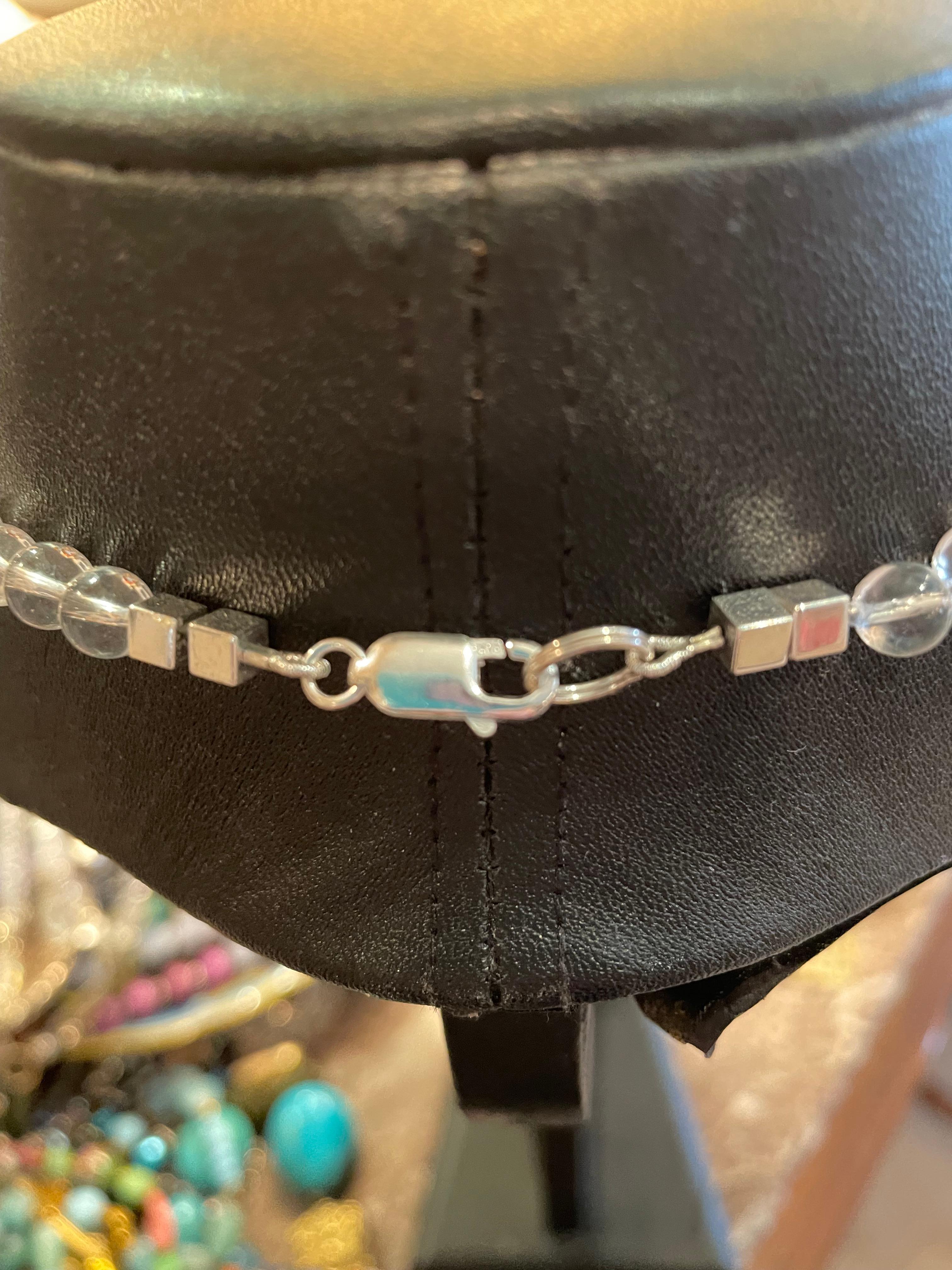 LB propose un collier pendentif camée en verre tchèque et onyx sterling de style victorien Pour femmes en vente