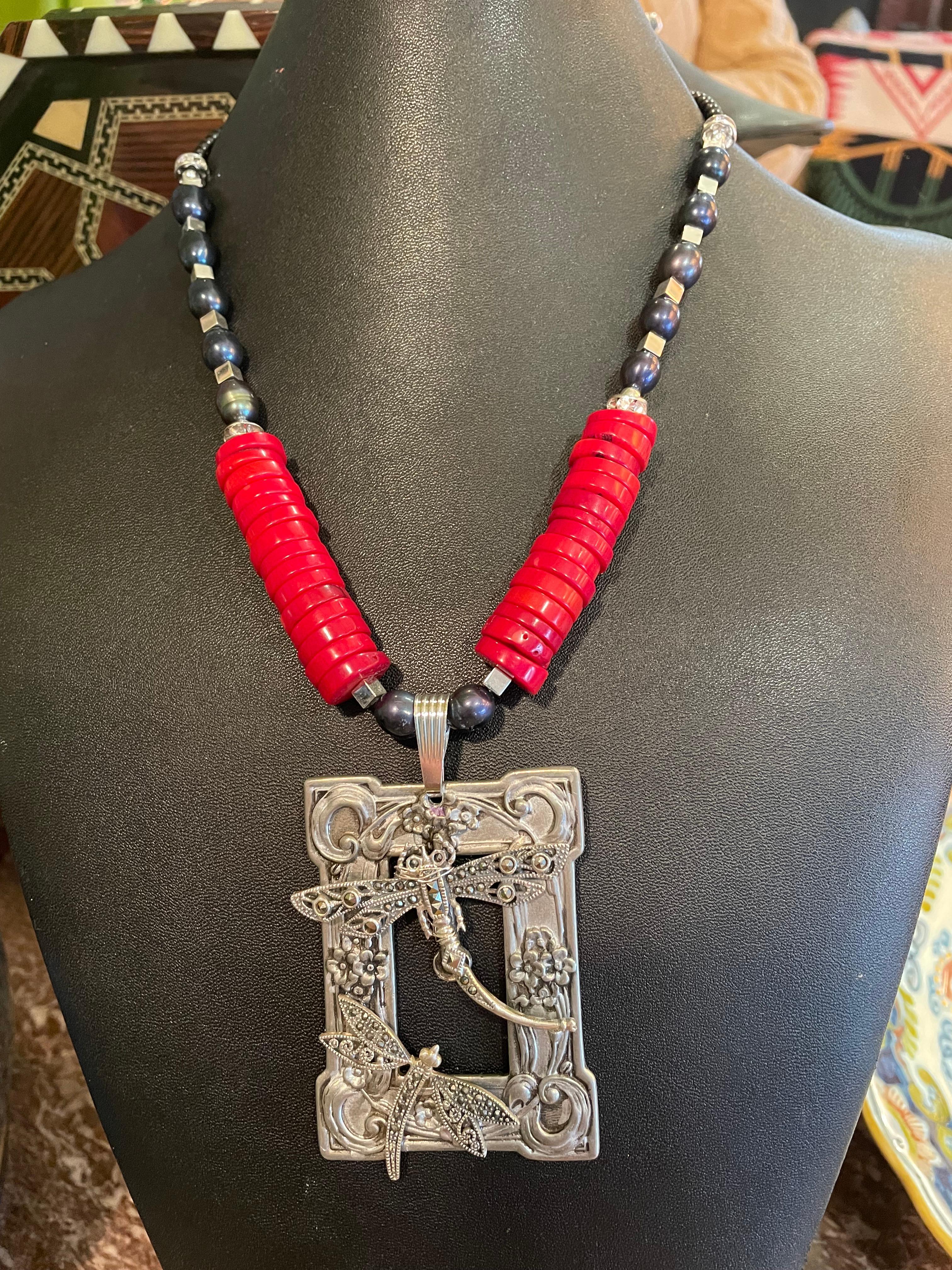 LB bietet Vintage Art Nouveau Jugendstil Schnalle Vintage Sterling Libellen Koralle Halskette im Angebot 2