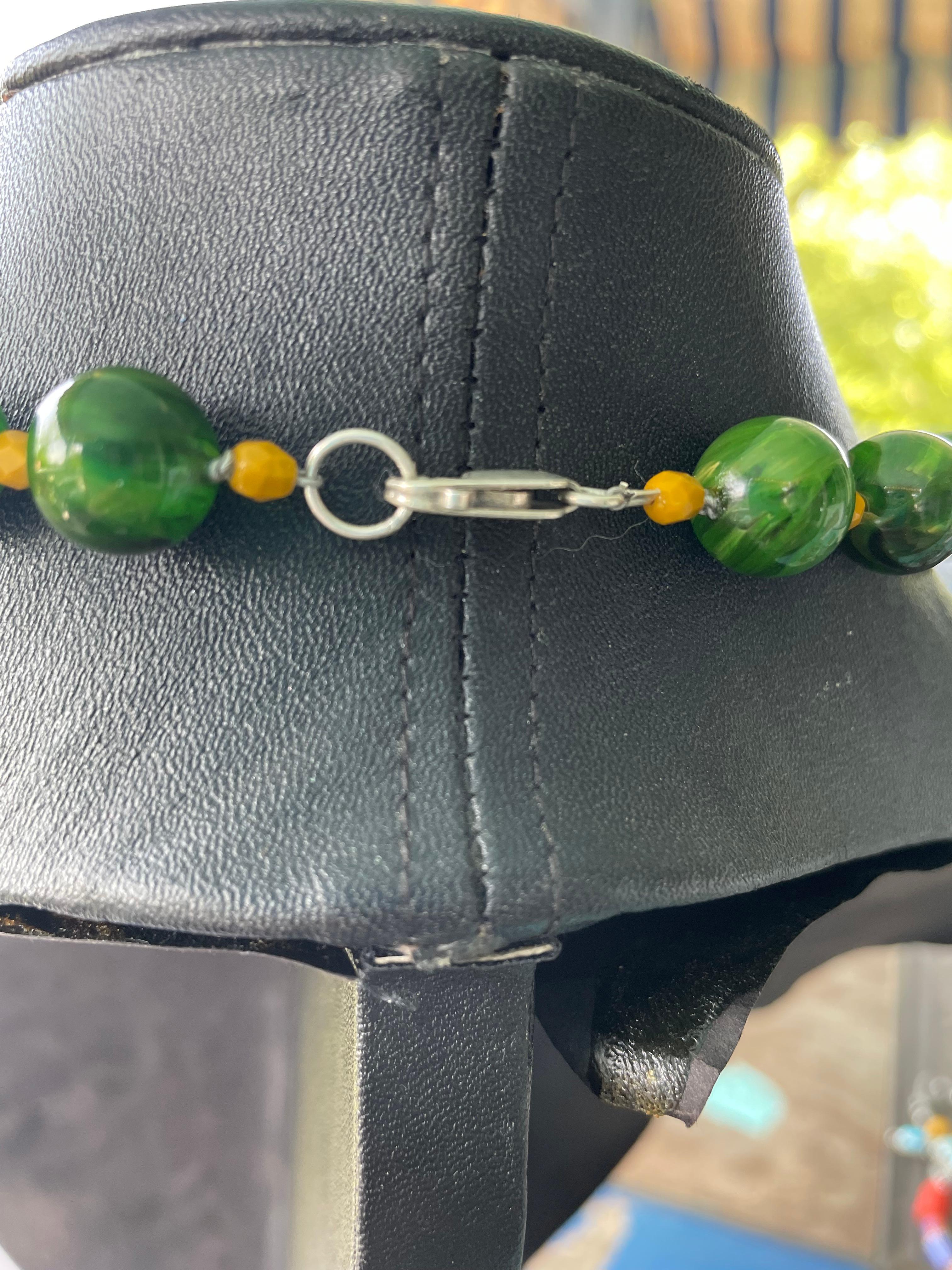 LB offre Collana vintage in bachelite con fibbie d'ambra e ovali in vetro di Murano in vendita 2