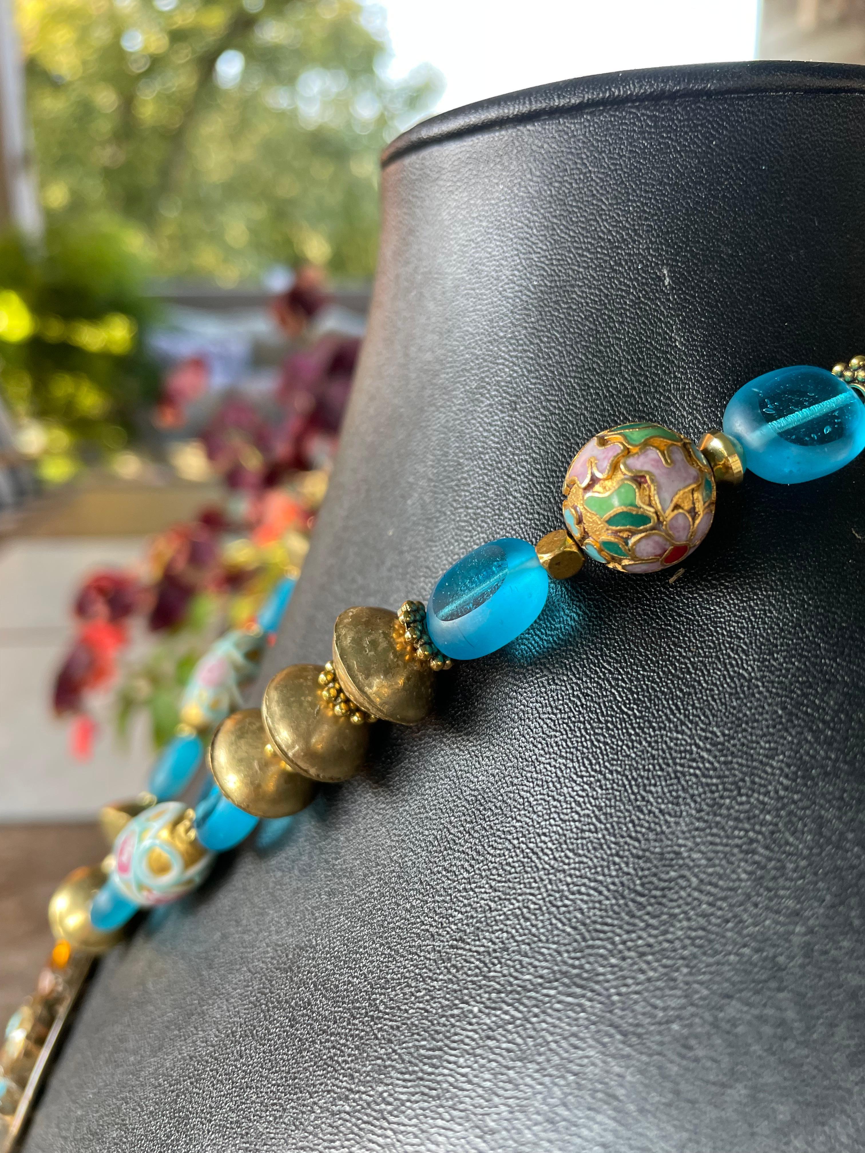 da uomo o donna LB offre spille vintage Collana afghana in ottone veneziana con cloisonné tibetano in vendita