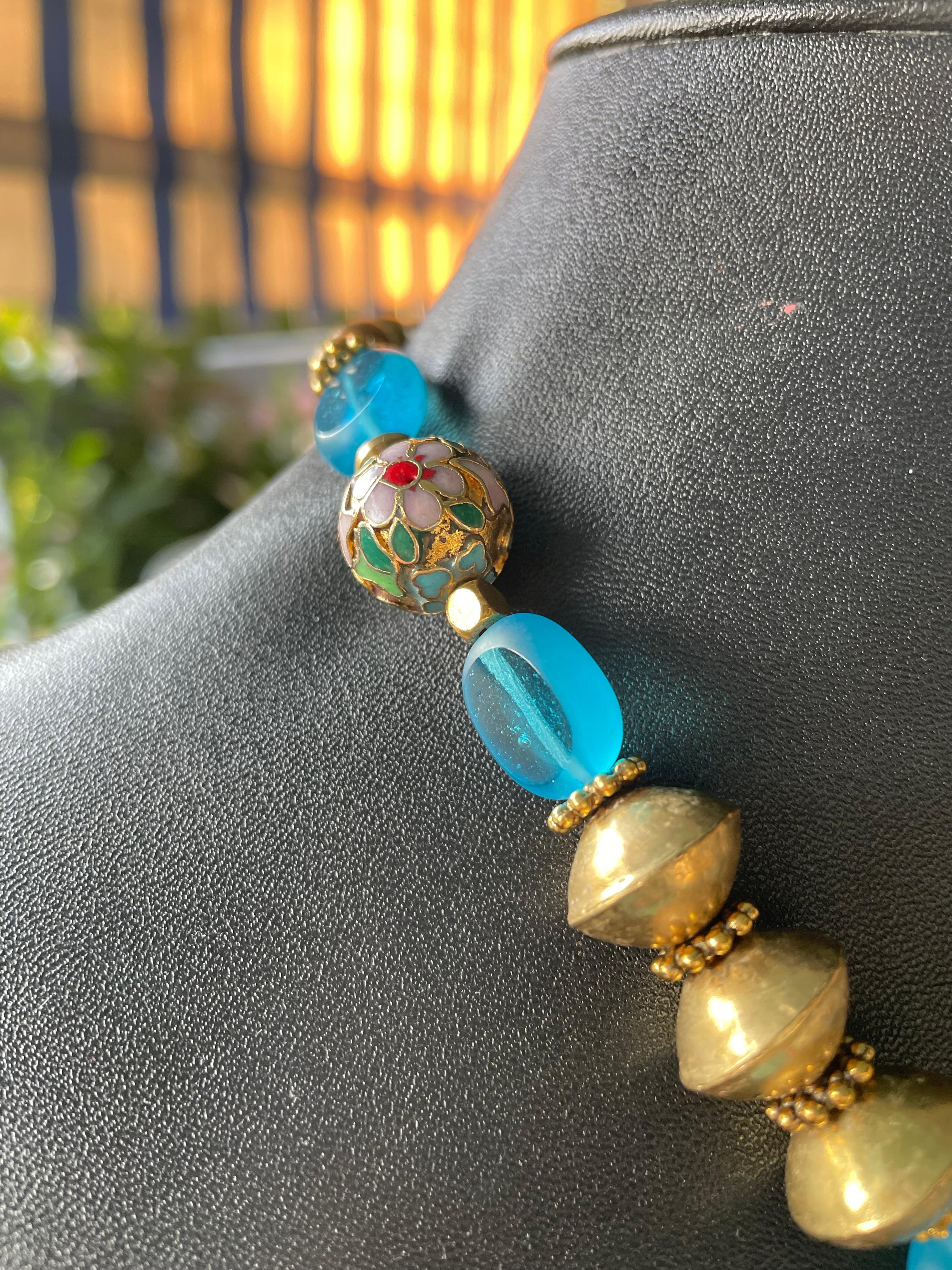 LB offre spille vintage Collana afghana in ottone veneziana con cloisonné tibetano in vendita 3