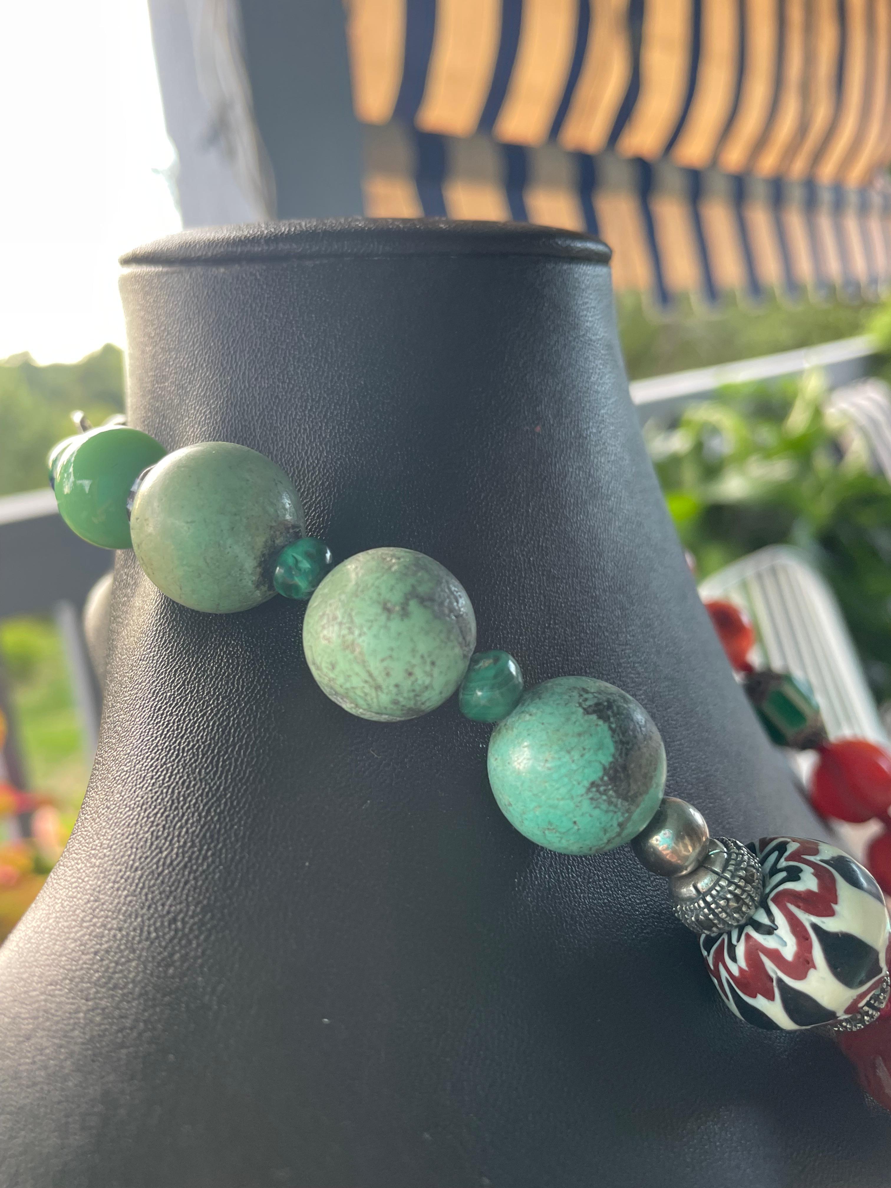 LB offers Vintage Carved Carnelian Green Turquoise Jade Venetian Glass necklace For Sale 2