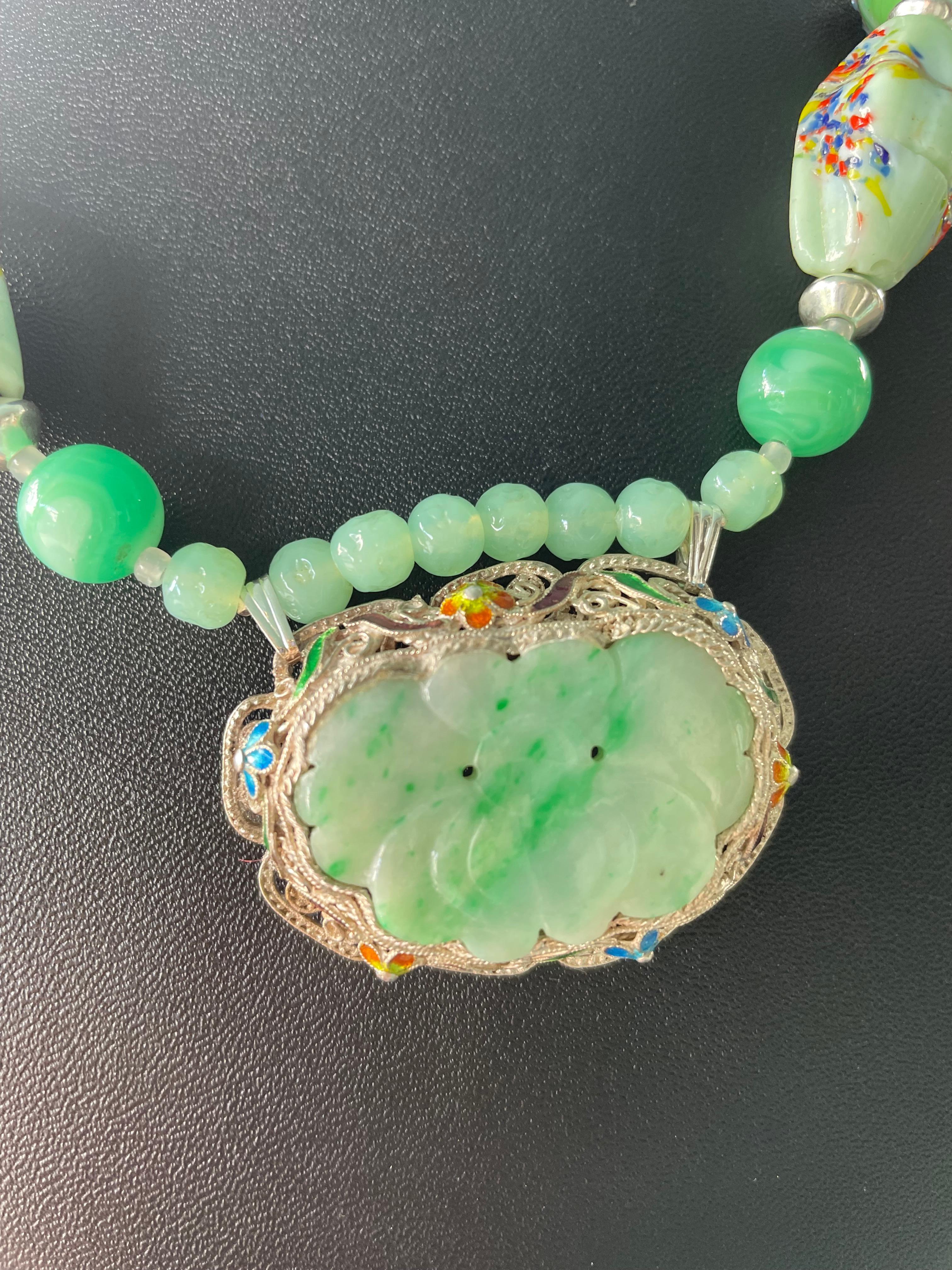 LB bietet Vintage Chinese Jade Sterling Emaille Brosche venezianischen Achaten Halskette im Angebot 3