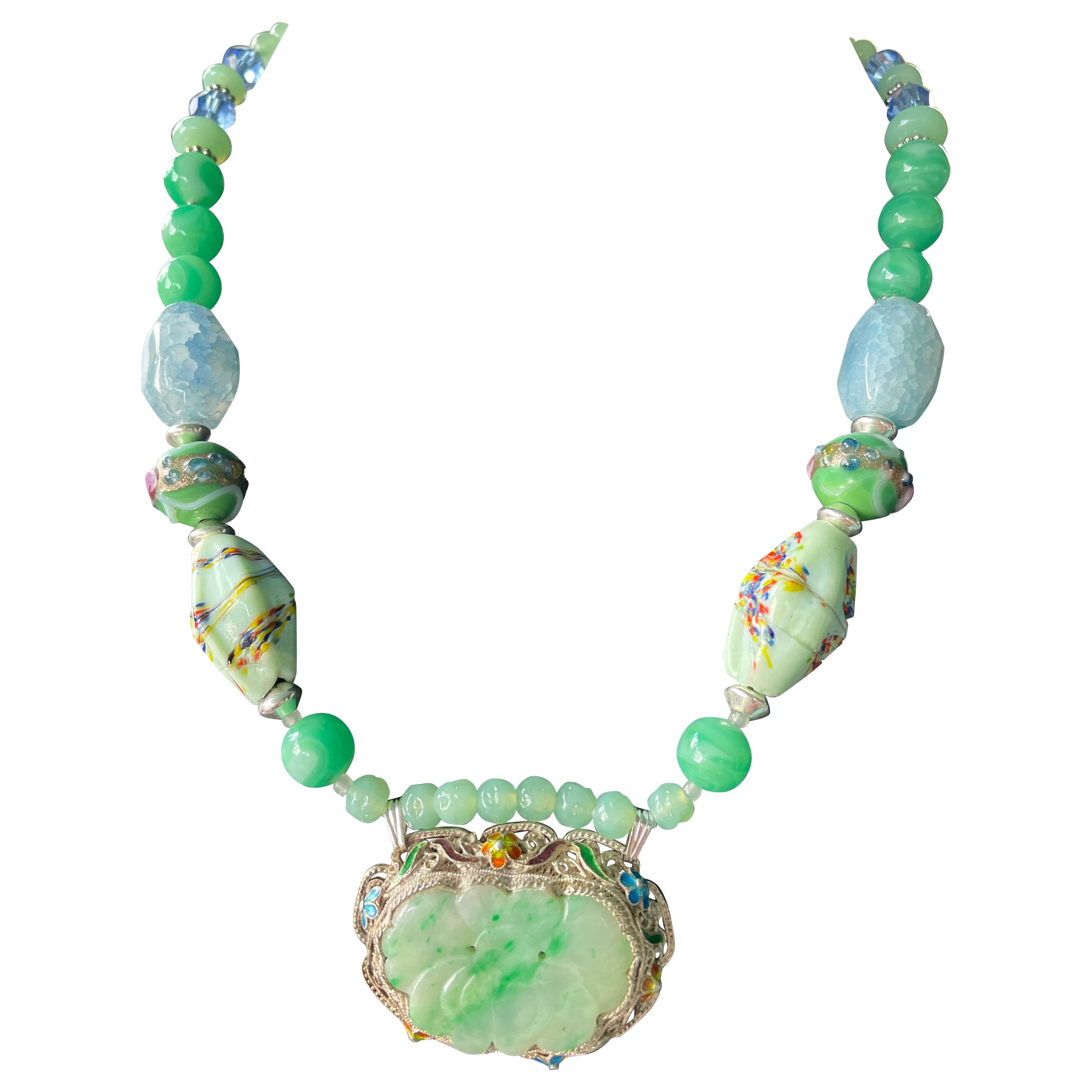 LB bietet Vintage Chinese Jade Sterling Emaille Brosche venezianischen Achaten Halskette im Angebot
