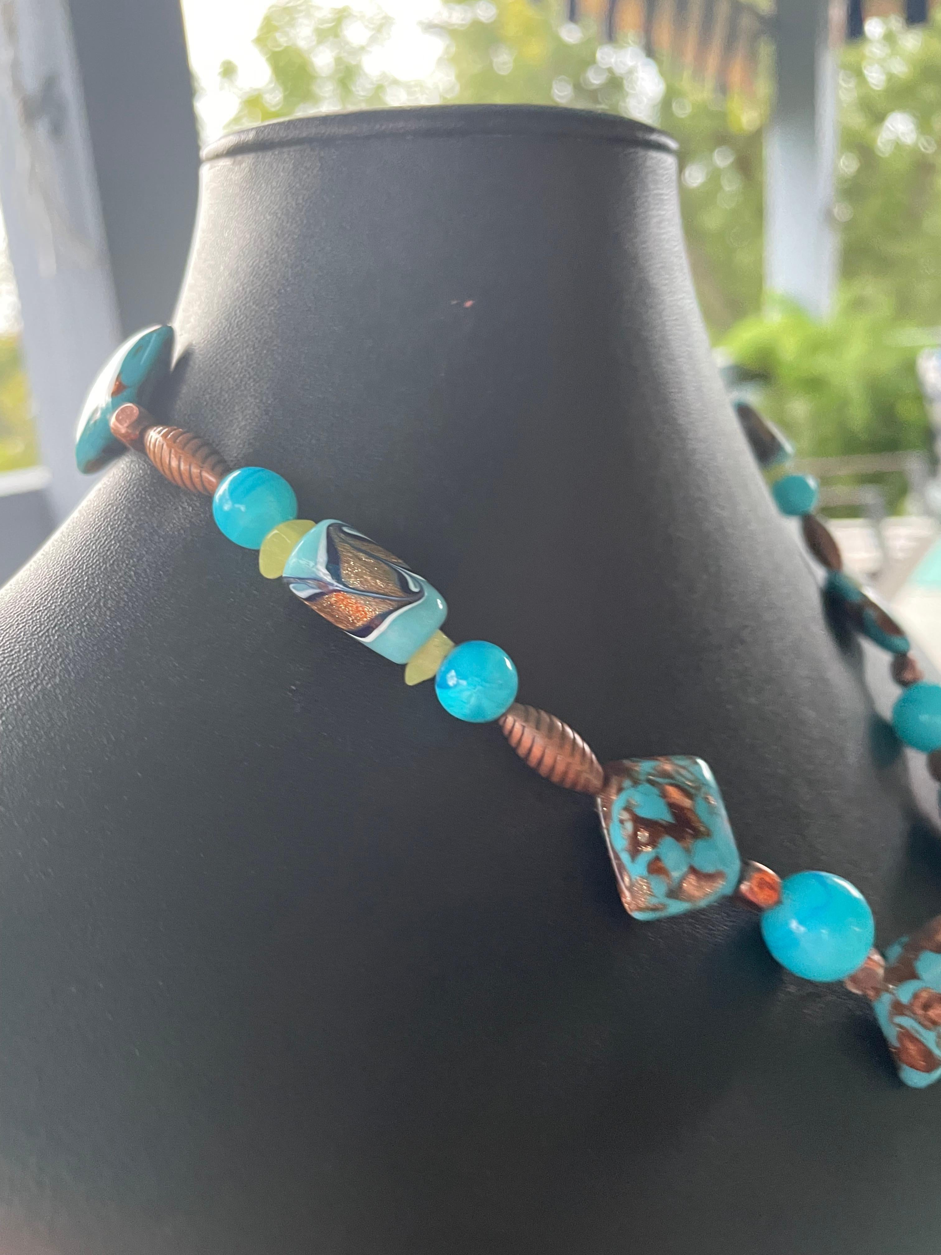 LB ofrece Colgante vintage de cobre imitación turquesa Collar vintage de cristal veneciano en venta 2