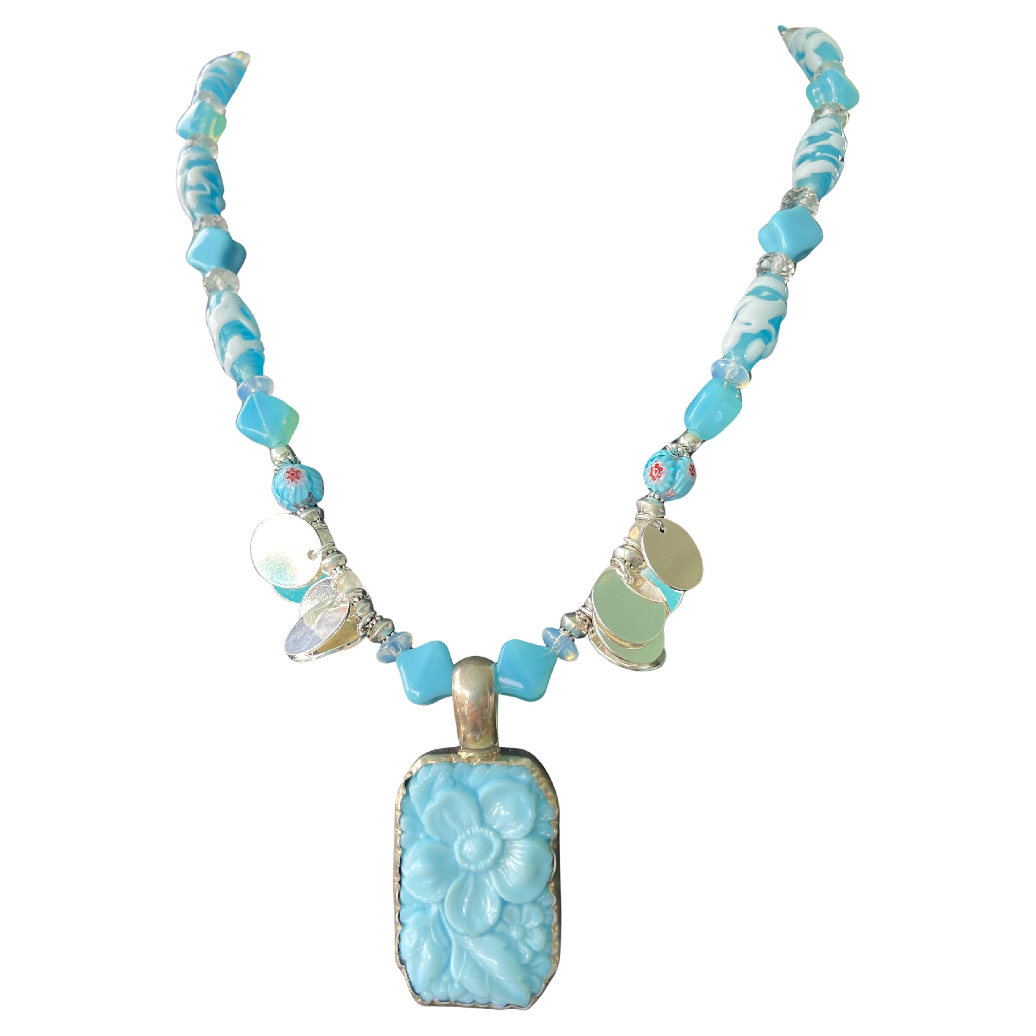 LB offre Collier Vintage en verre de Pékin et cristal de Turquoise en vente