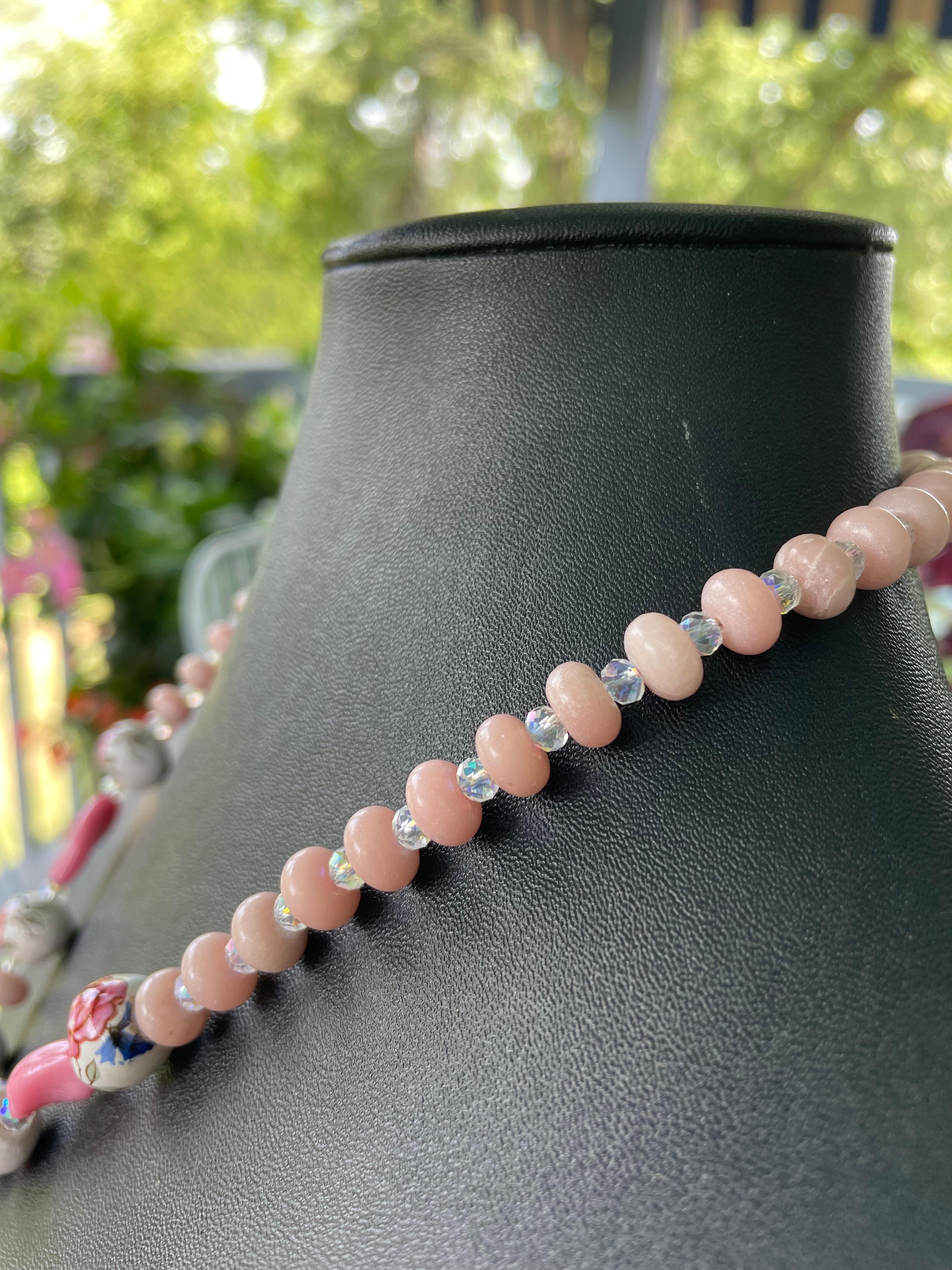 LB bietet Vintage SS Brosche Keramik Rose Perlen Rose Quartz Kristall Halskette im Angebot 1