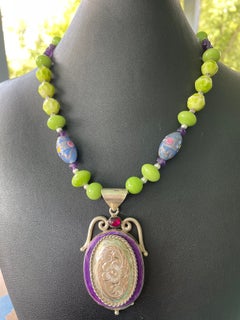 LB bietet Vintage Sterling Balinese Anhänger venezianischen Glas Amethyst Halskette