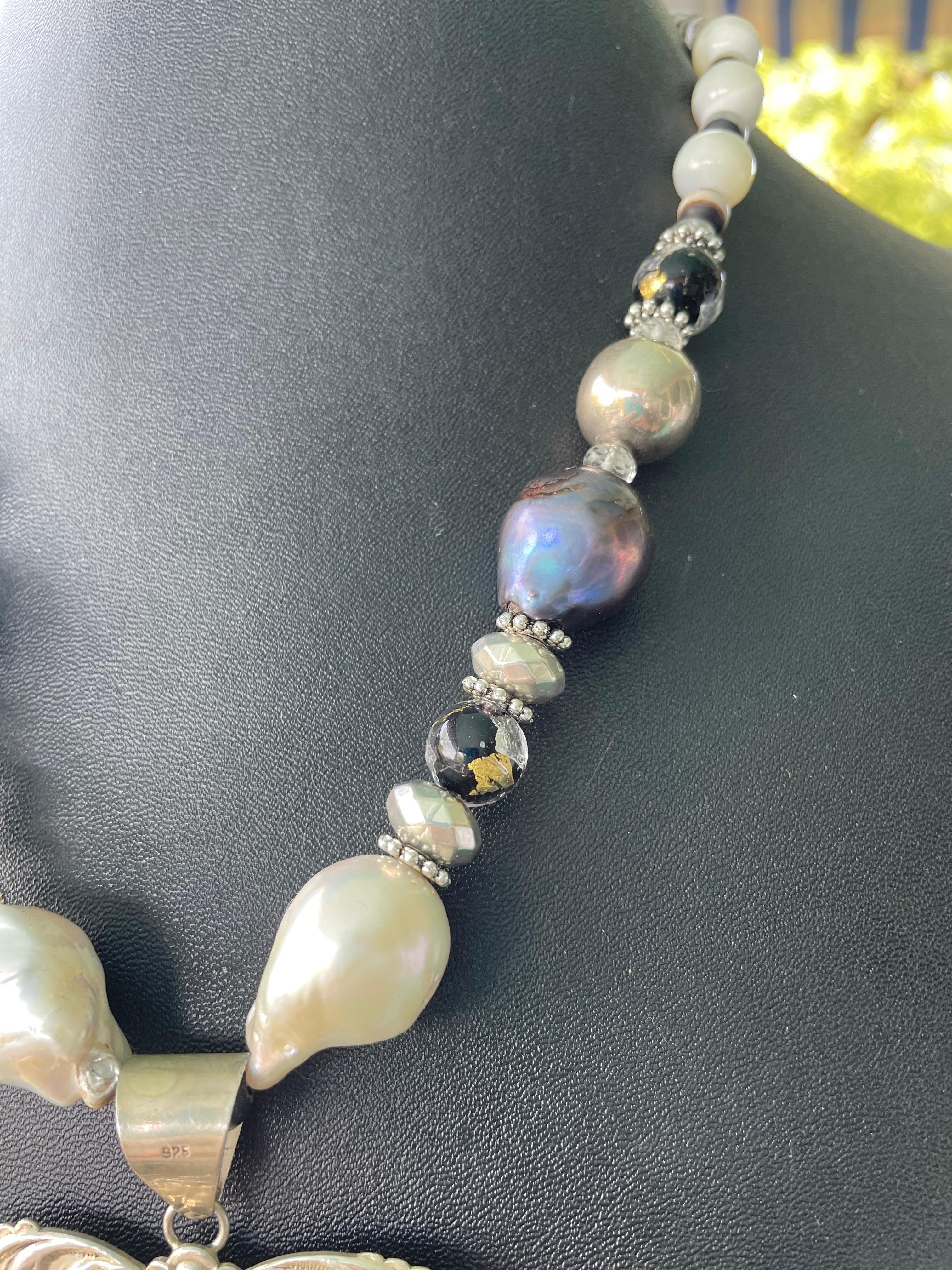 Barocco LB offers Vintage Sterling Brooches Baroque Pearls Venetian MOP African Necklace in vendita