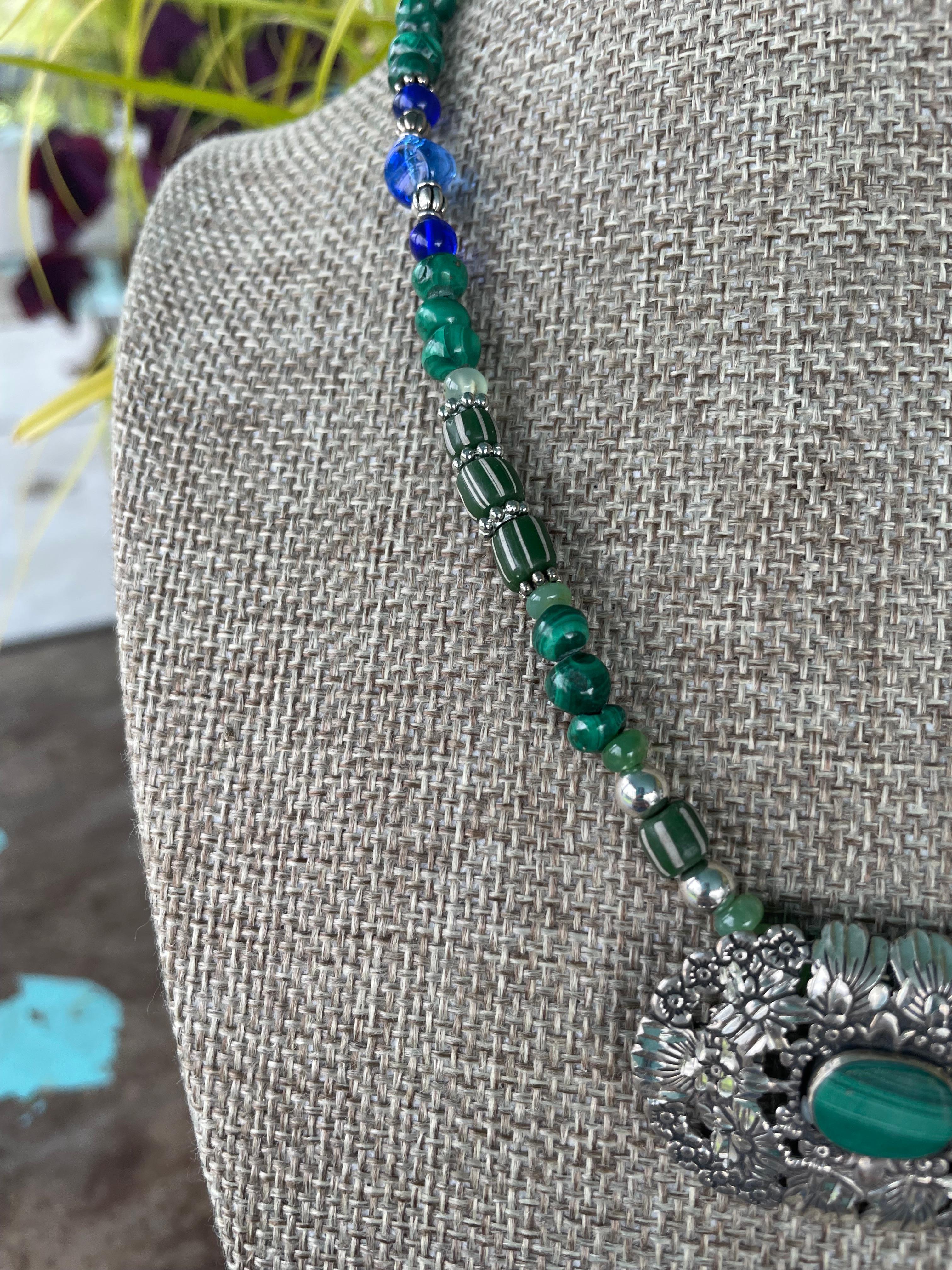 LB ofrece Vintage Sterling Malaquita colgante Cristal veneciano esterlina Collar Artesano en venta