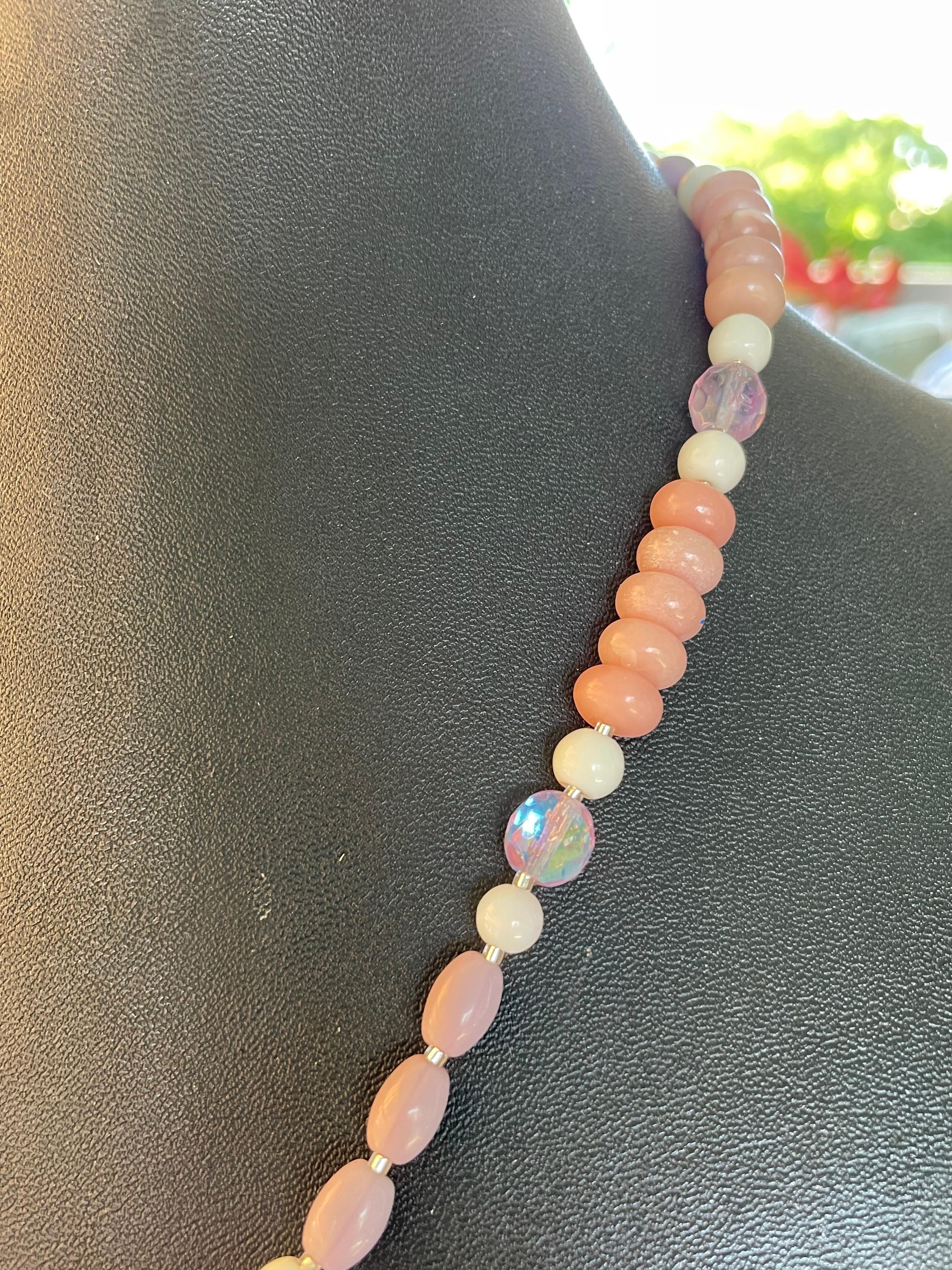LB offers Vintage Wedgewood Jasperware pendant opal crystal necklace In Good Condition For Sale In Pittsburgh, PA